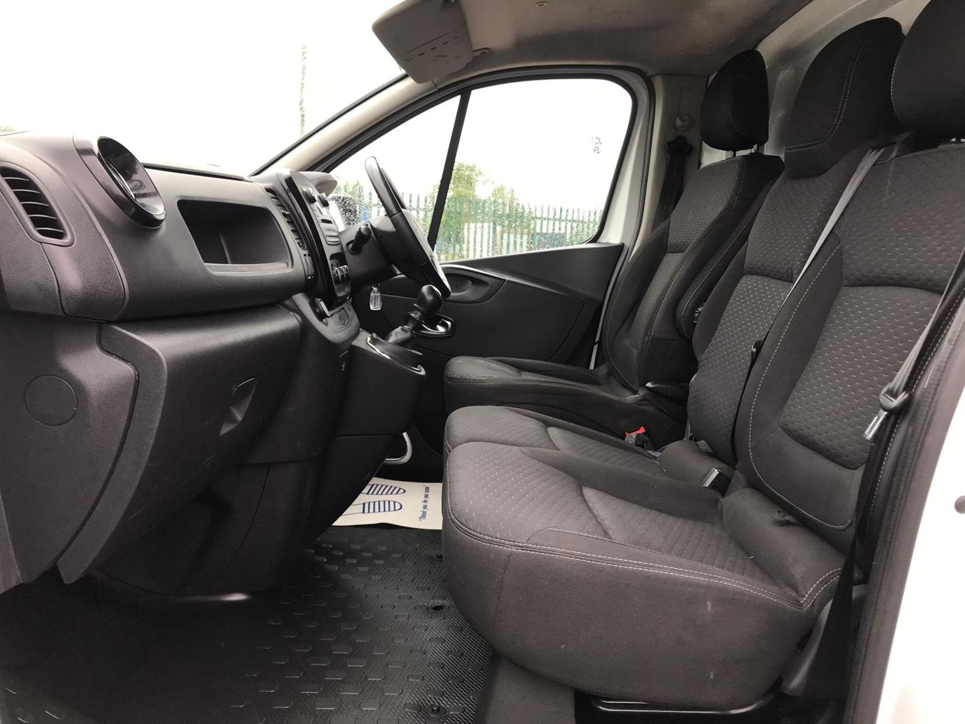 (On Sale) VAUXHALL VIVARO *SPORTIVE* PANEL VAN (65 REG) '1.6 CDTI - 115 BHP - 6 SPEED' **AIR CON** - Image 18 of 21