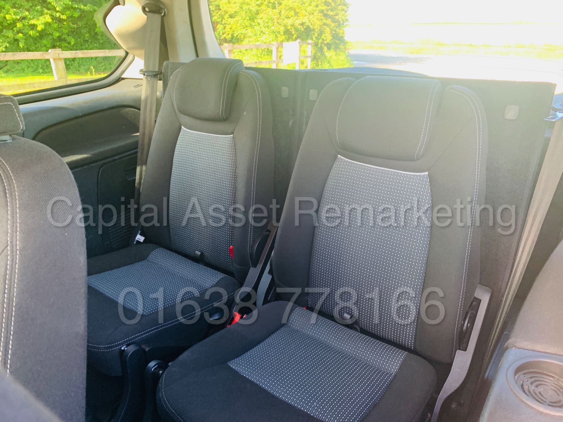 (ON SALE) FORD GALAXY *ZETEC* 7 SEATER MPV (2013) '2.0 TDCI - POWER SHIFT' (NO VAT - SAVE 20%) - Image 15 of 31
