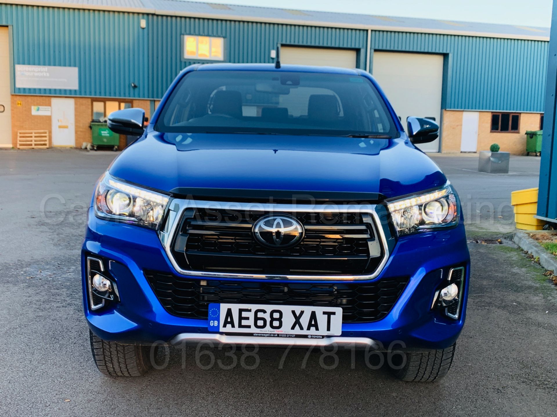 TOYOTA HILUX *INVINCIBLE X - LE* D/CAB PICK-UP (2019 MODEL) 'D-4D - AUTO - LEATHER - SAT NAV' *LOOK* - Image 4 of 65