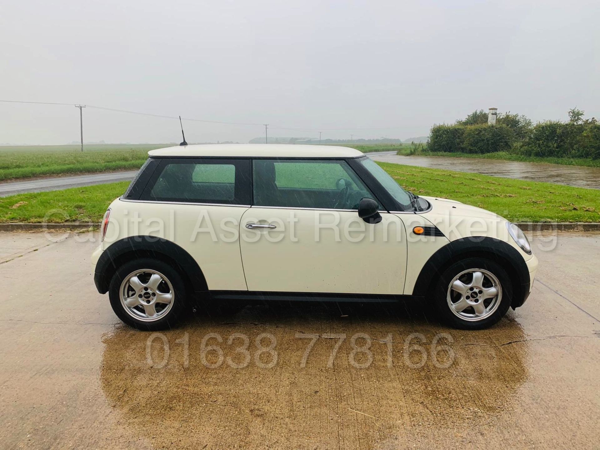 MINI *ONE EDITION* 3 DOOR HATCHBACK (2009) '1.4 PETROL - 6 SPEED' **AIR CON** (NO VAT) - Image 7 of 16