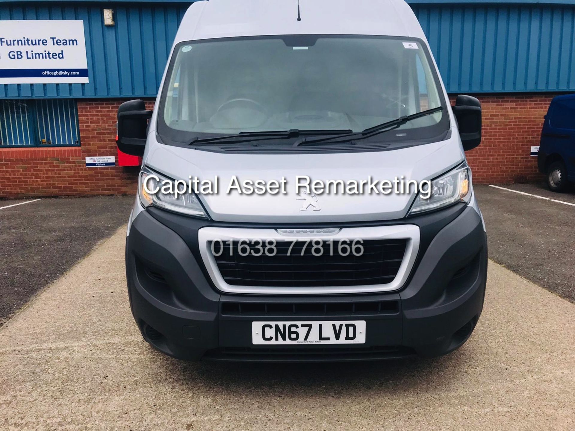 PEUGEOT BOXER 2.0HDI-BLUE "PROFESSIONAL" L3H2 LWB (2018 MODEL) 1 OWNER *AIR CON* SAT NAV - EURO 6 - Image 3 of 17