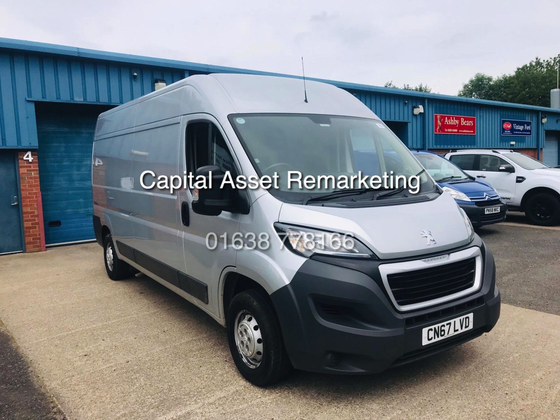 PEUGEOT BOXER 2.0HDI-BLUE "PROFESSIONAL" L3H2 LWB (2018 MODEL) 1 OWNER *AIR CON* SAT NAV - EURO 6 - Image 4 of 17