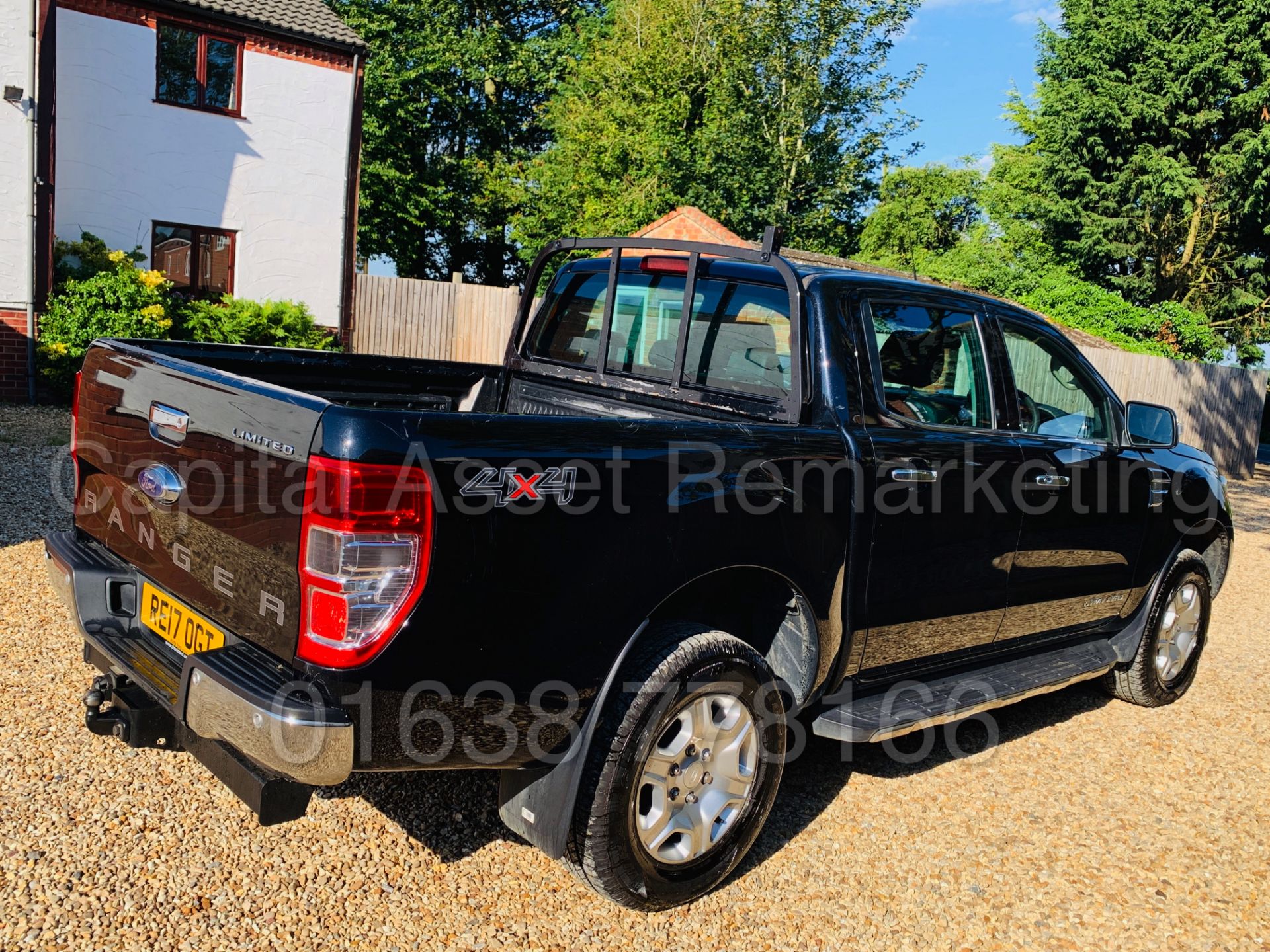 (On Sale) FORD RANGER *LIMITED* D/CAB (2017) '3.2 TDCI - 200 BHP-AUTO' *LEATHER - SAT NAV* (1 OWNER) - Image 11 of 49