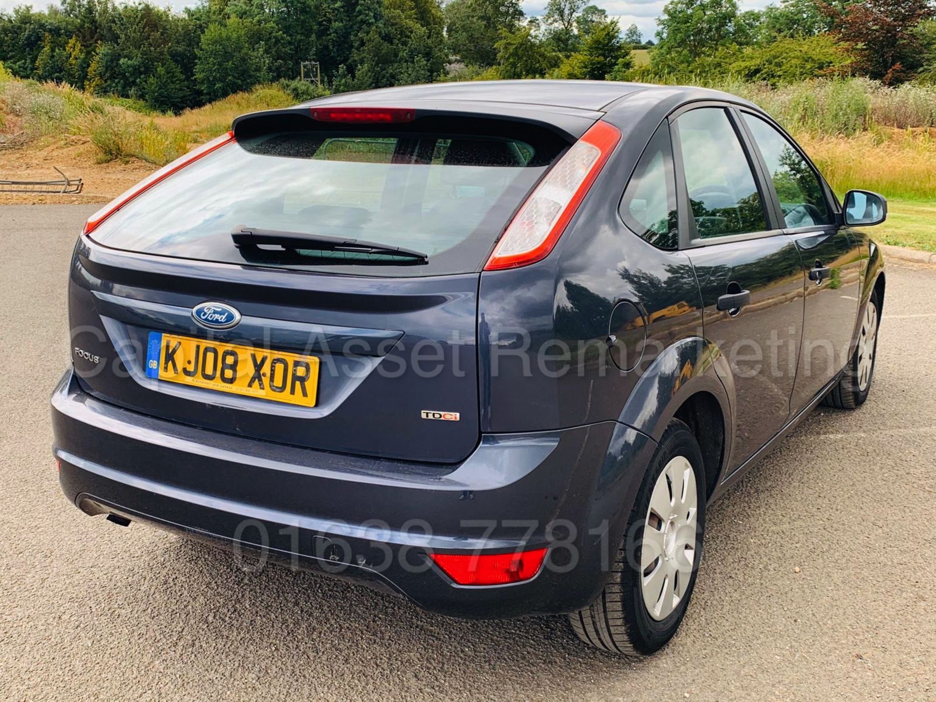 FORD FOCUS *5 DOOR CAR* (2008) '1.6 DIESEL - 90 BHP - 5 SPEED' **ULTRA LOW MILES** (FULL MOT) - Image 7 of 25