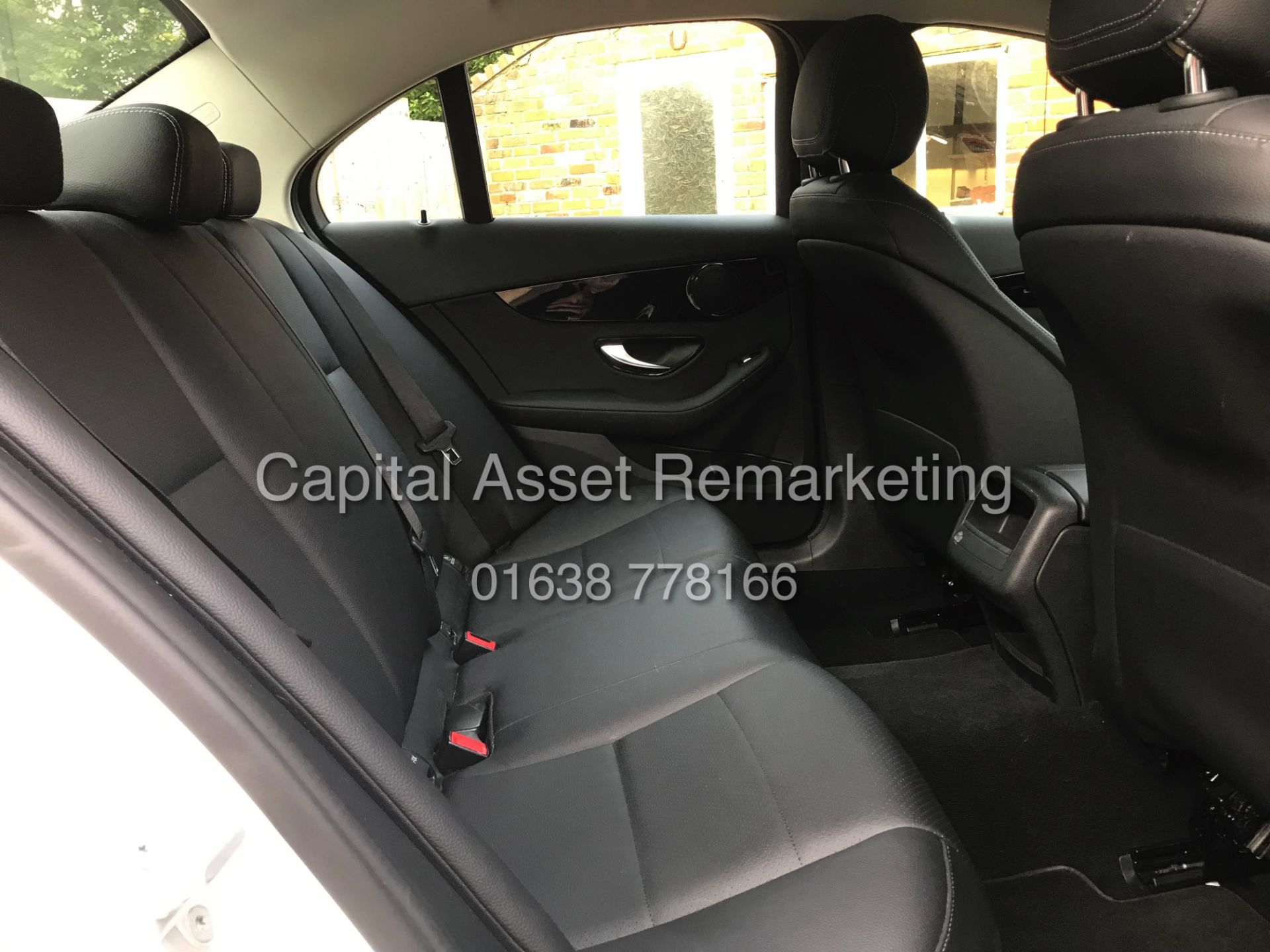 MERCEDES C200d "SPECIAL EQUIPMENT" (2016) 1 OWNER FSH *GREAT SPEC* FULL LEATHER - CLIMATE -NEW SHAPE - Image 12 of 21