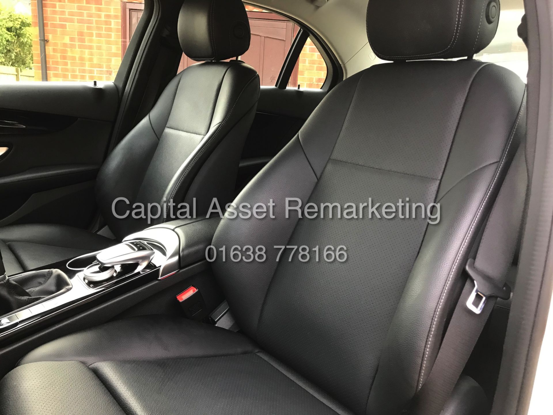 MERCEDES C200d "SPECIAL EQUIPMENT" (2016) 1 OWNER FSH *GREAT SPEC* FULL LEATHER - CLIMATE -NEW SHAPE - Image 10 of 21