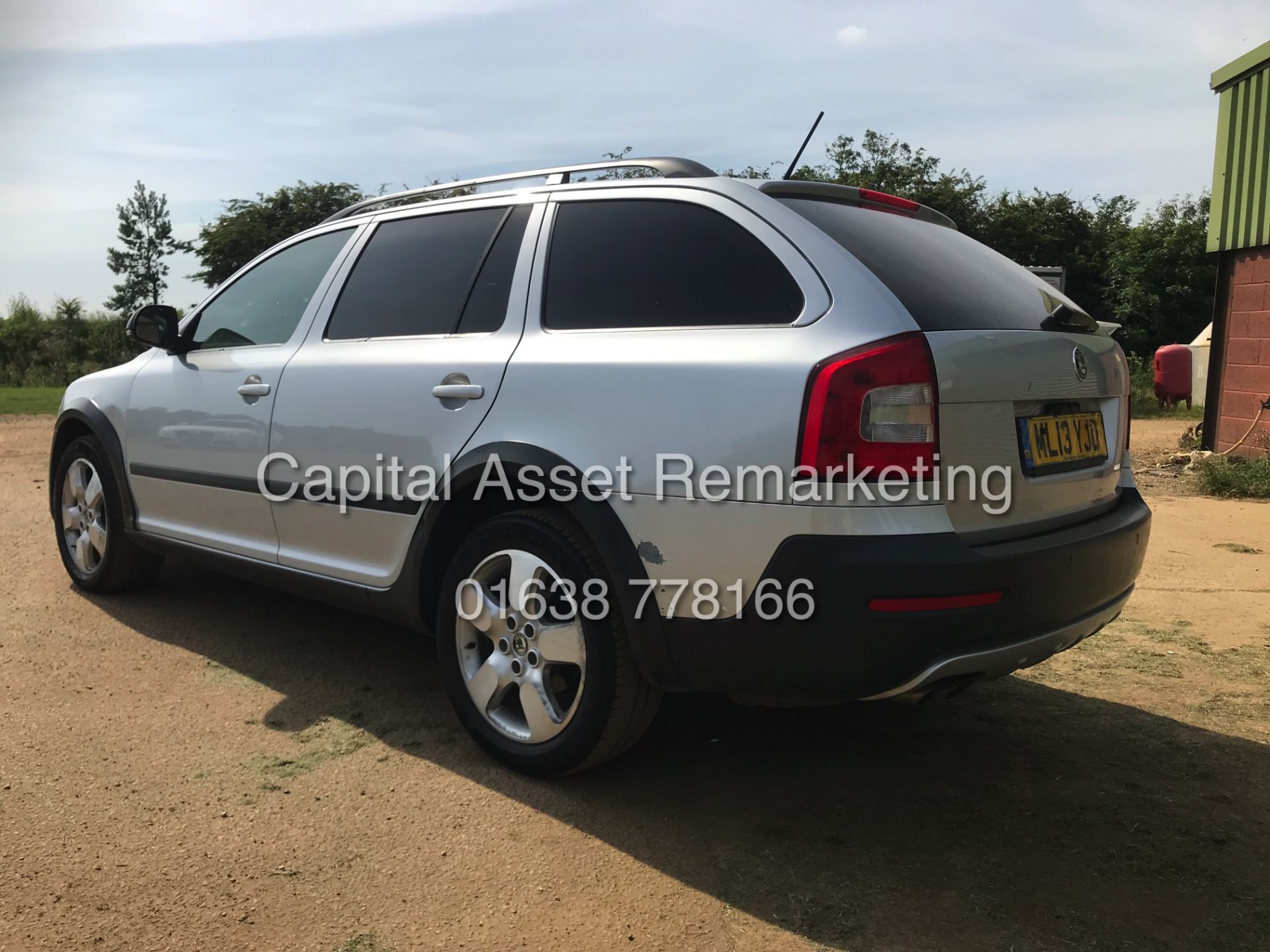 ONSALE SKODA OCTAVIA SCOUT 2.0TDI CR ESTATE (13 REG) DSG AUTOMATIC - 1 OWNER *4X4* LIKE AUDI ALLROAD - Image 3 of 13