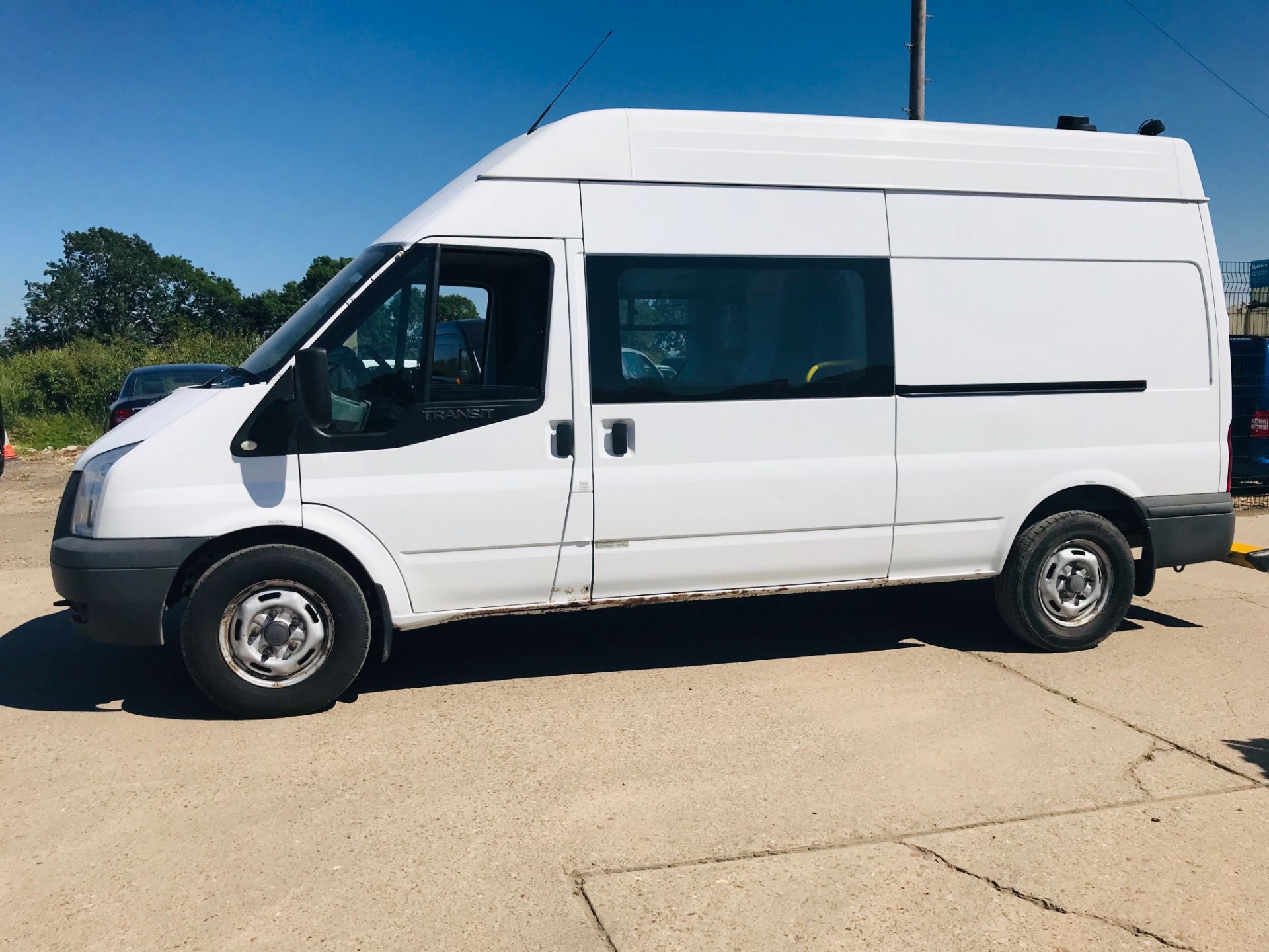 FORD TRANSIT 2.4TDCI T350 LWB (2012 MODEL) MESSING UNIT - FSH - 6 SEATER - MUST SEE - TAKE A LOOK - Image 5 of 16