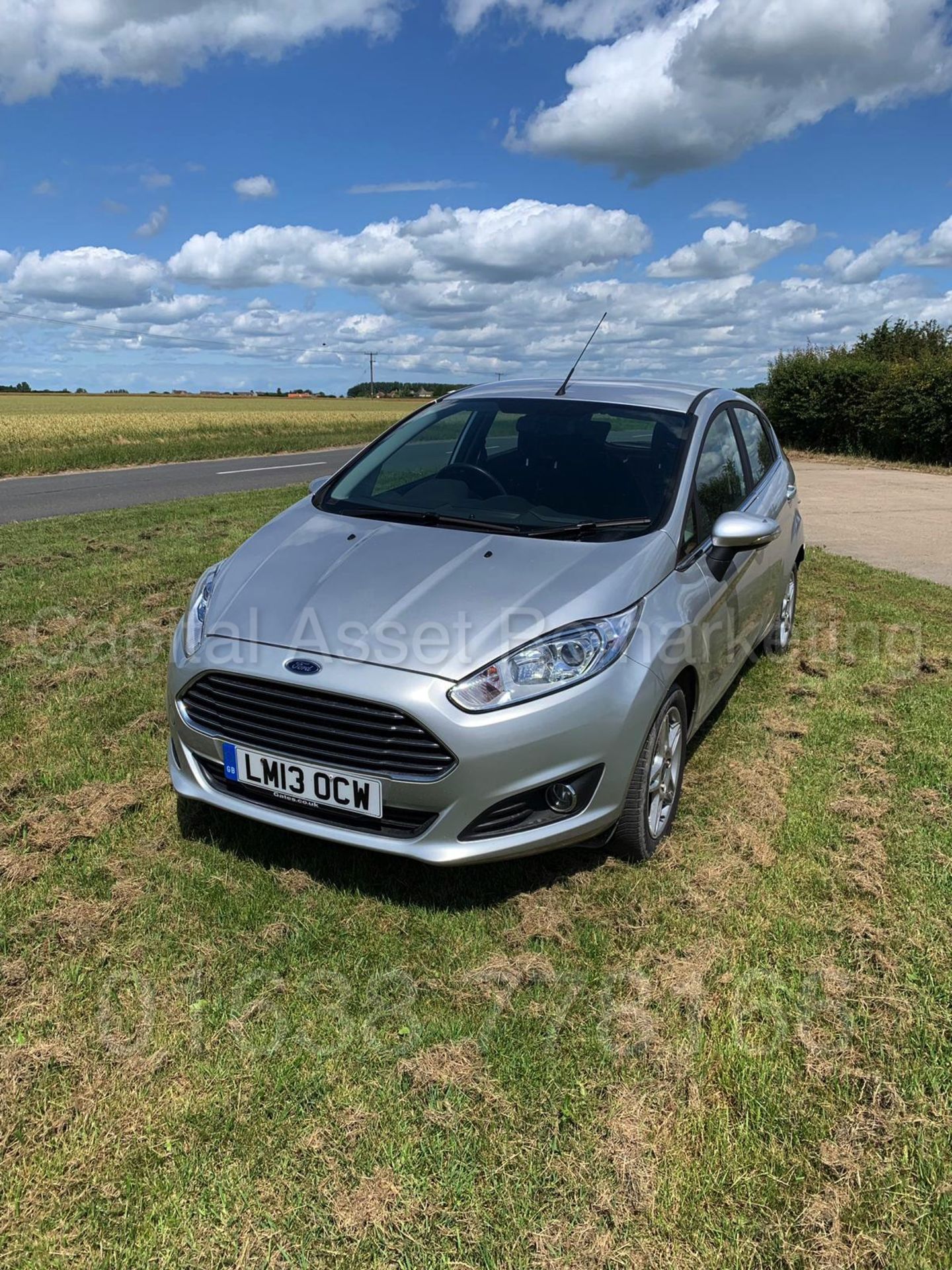 FORD FIESTA *ZETEC EDITION* 5 DOOR HATCHBACK (2013) '1.5 TDCI - 75 BHP - 5 SPEED' *AIR CON* (NO VAT) - Image 2 of 21