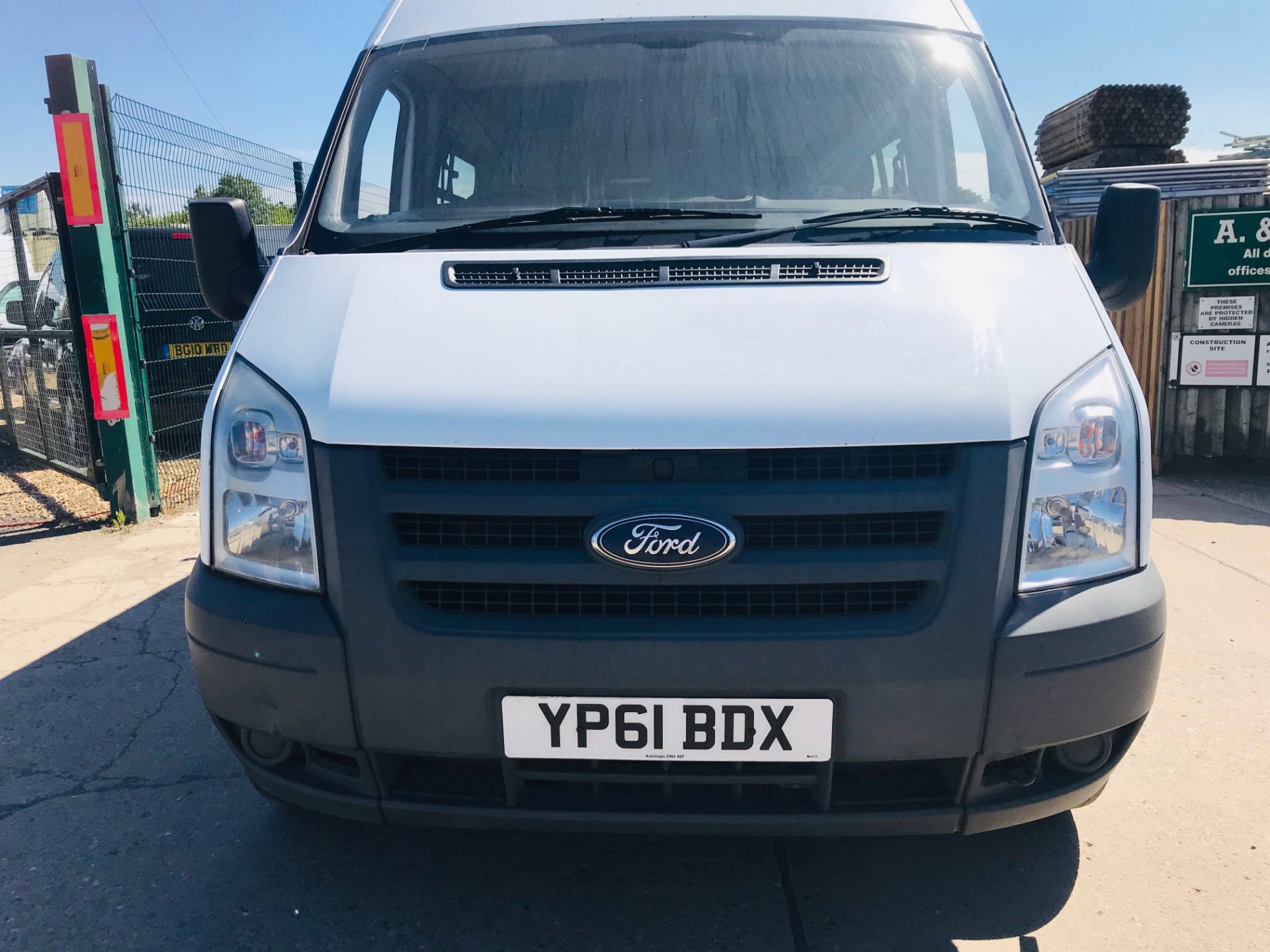 FORD TRANSIT 2.4TDCI T350 LWB (2012 MODEL) MESSING UNIT - FSH - 6 SEATER - MUST SEE - TAKE A LOOK - Image 3 of 16