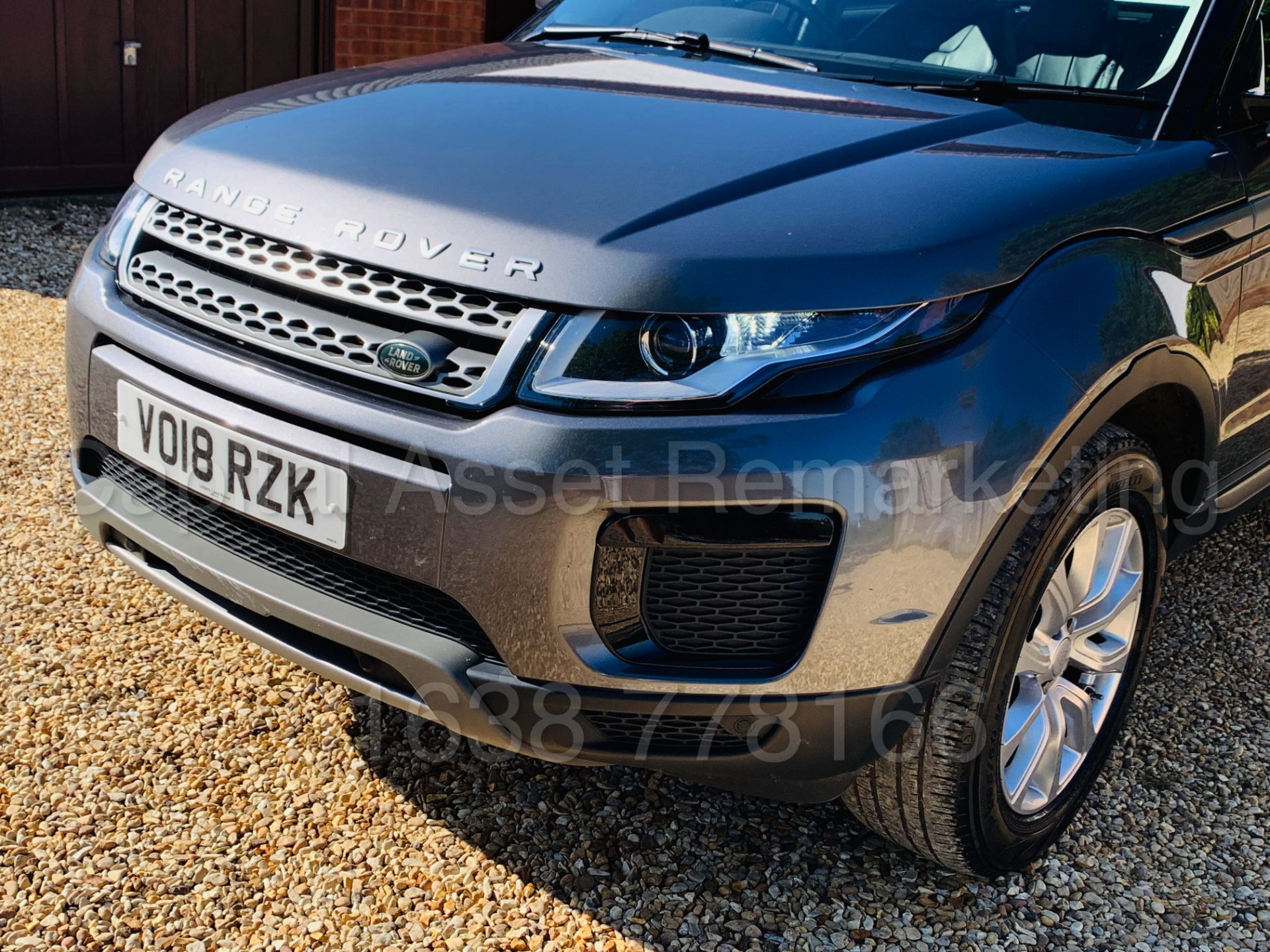 (On Sale) RANGE ROVER EVOQUE '5 DOOR' (2018) '2.0 TD4 -180 BHP- AUTO' *LEATHER -SAT NAV* (HUGE SPEC) - Image 14 of 55