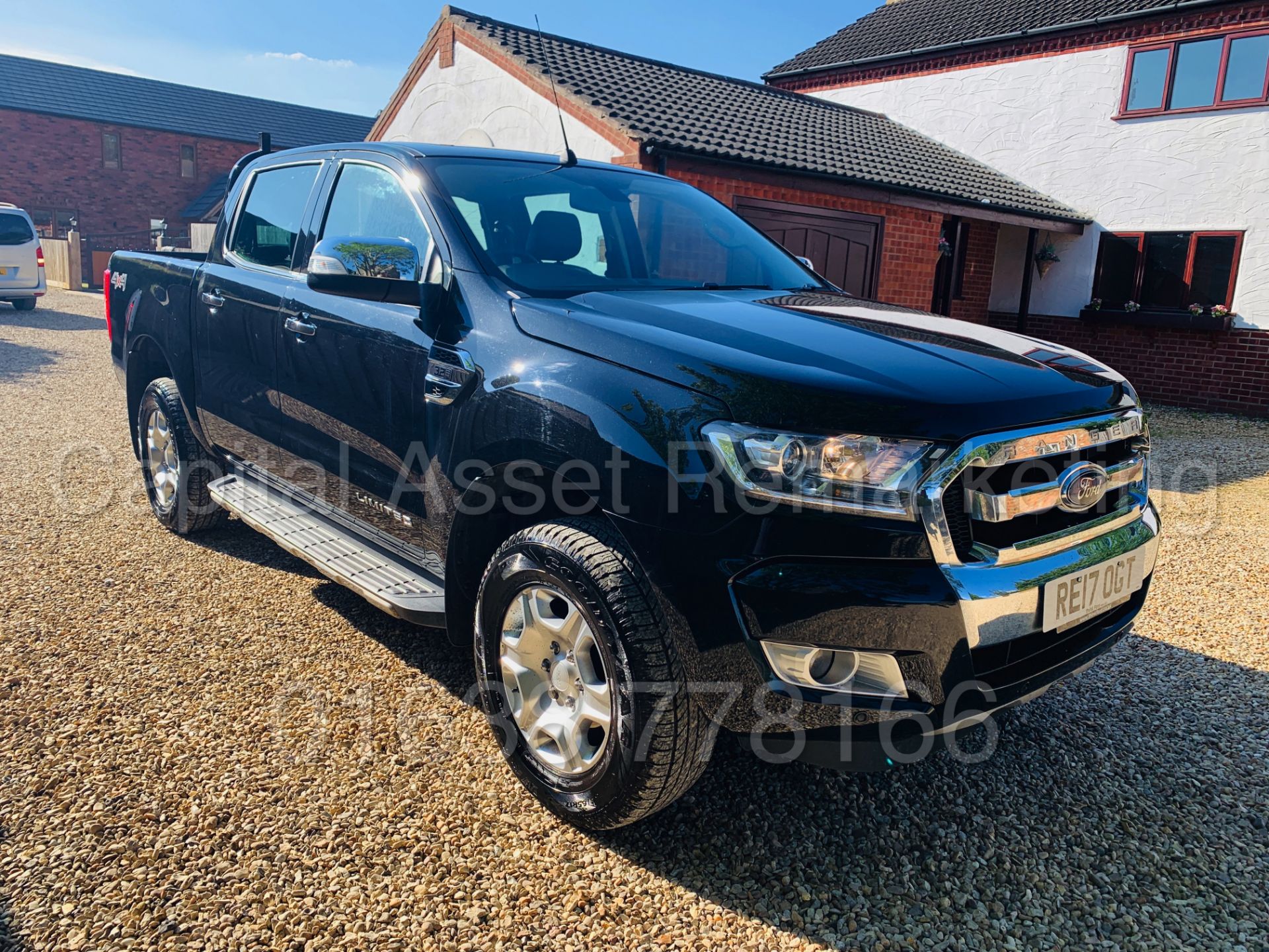 (On Sale) FORD RANGER *LIMITED* D/CAB (2017) '3.2 TDCI - 200 BHP-AUTO' *LEATHER - SAT NAV* (1 OWNER) - Image 2 of 49