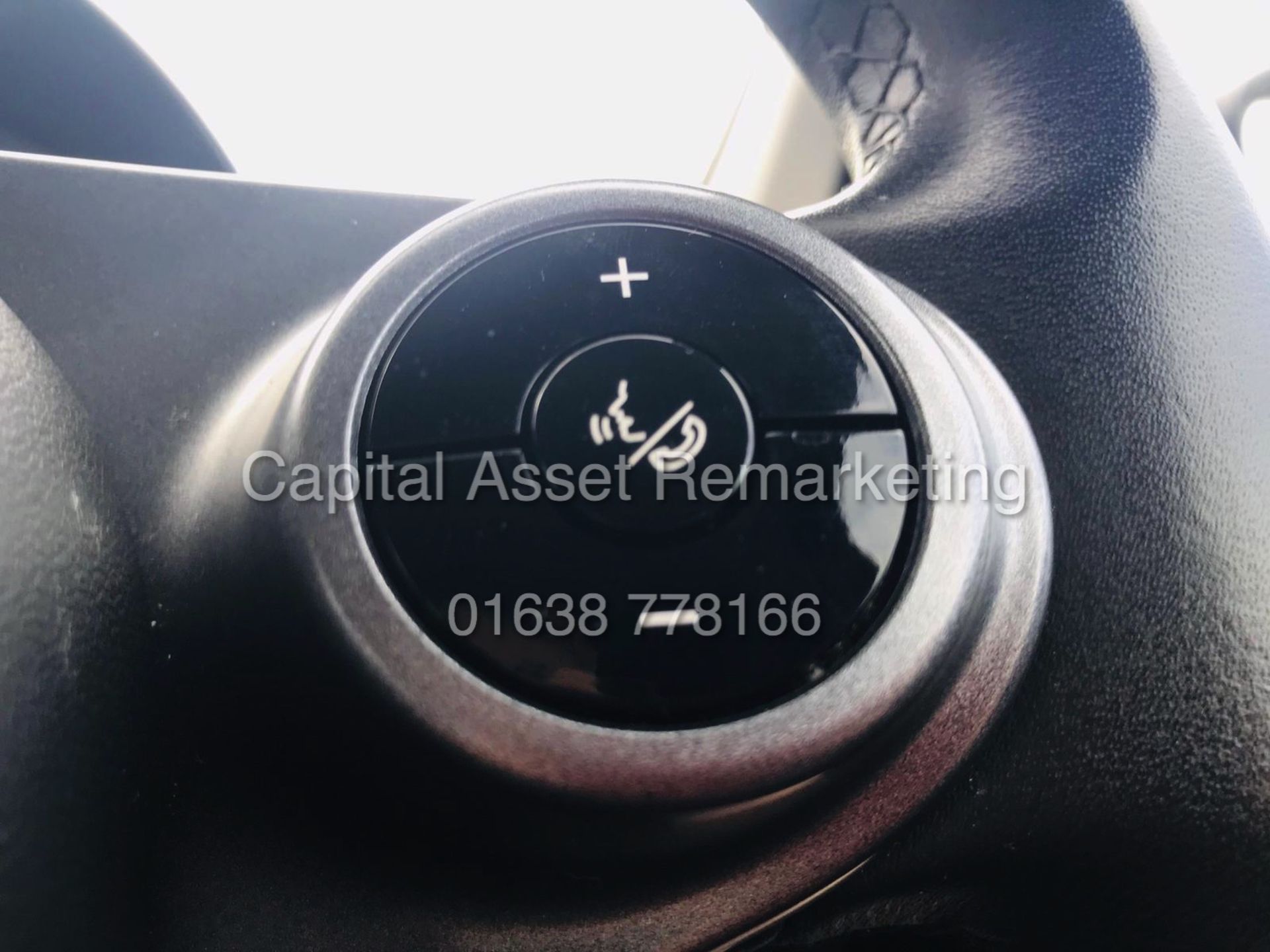 (ON SALE) MERCEDES SMART FORFOUR "PASSION" AUTO (2018-18 REG) 1 OWNER - LOW MILEAGE *AC & CLIMATE" - Image 27 of 35