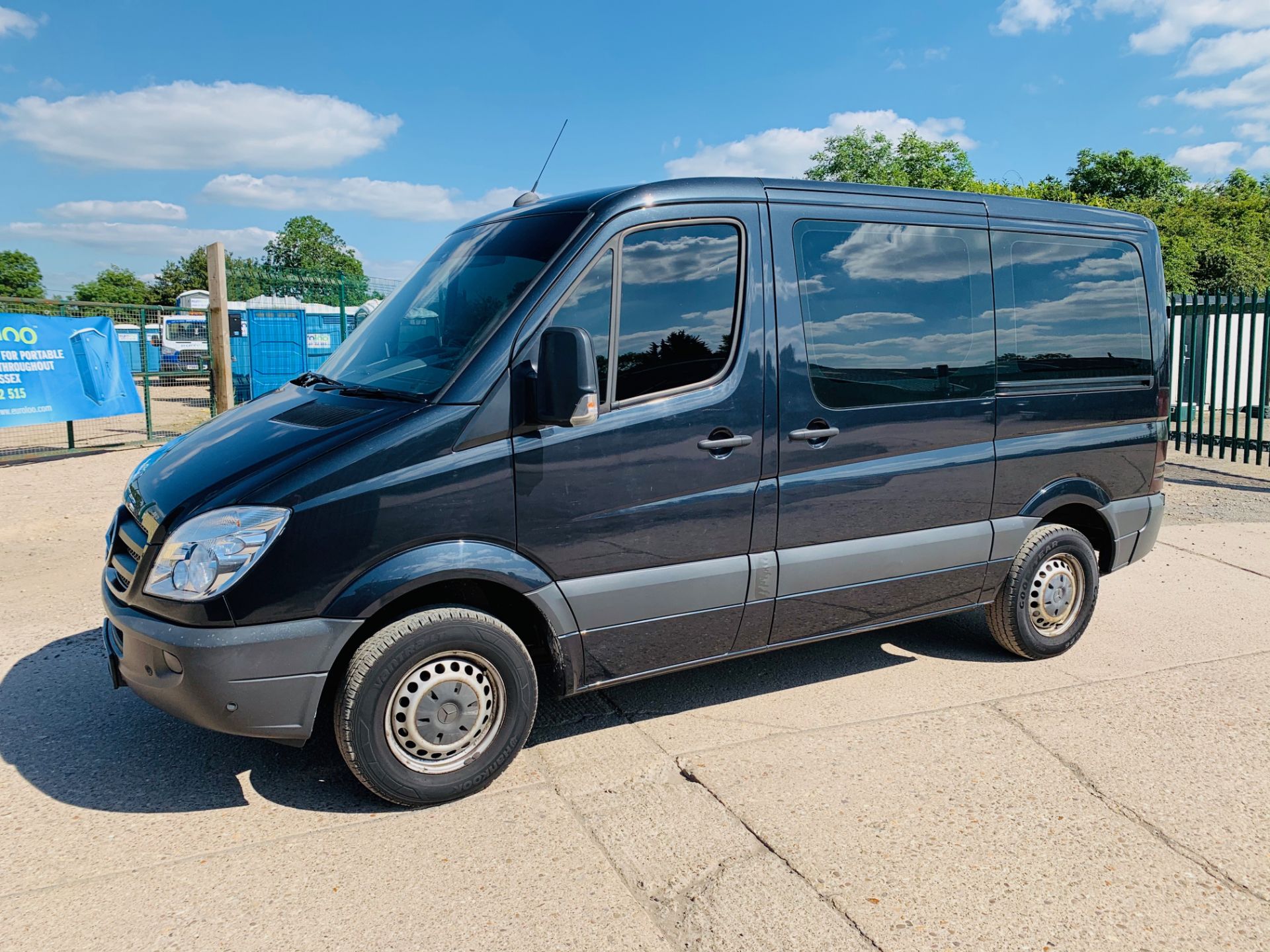 MERCEDES SPRINTER 210CDI DISABLED ACCESS/DRIVER - 62 REG - ONLY 23K MILES -AIR CON - O-H CONVERSION - Image 6 of 33