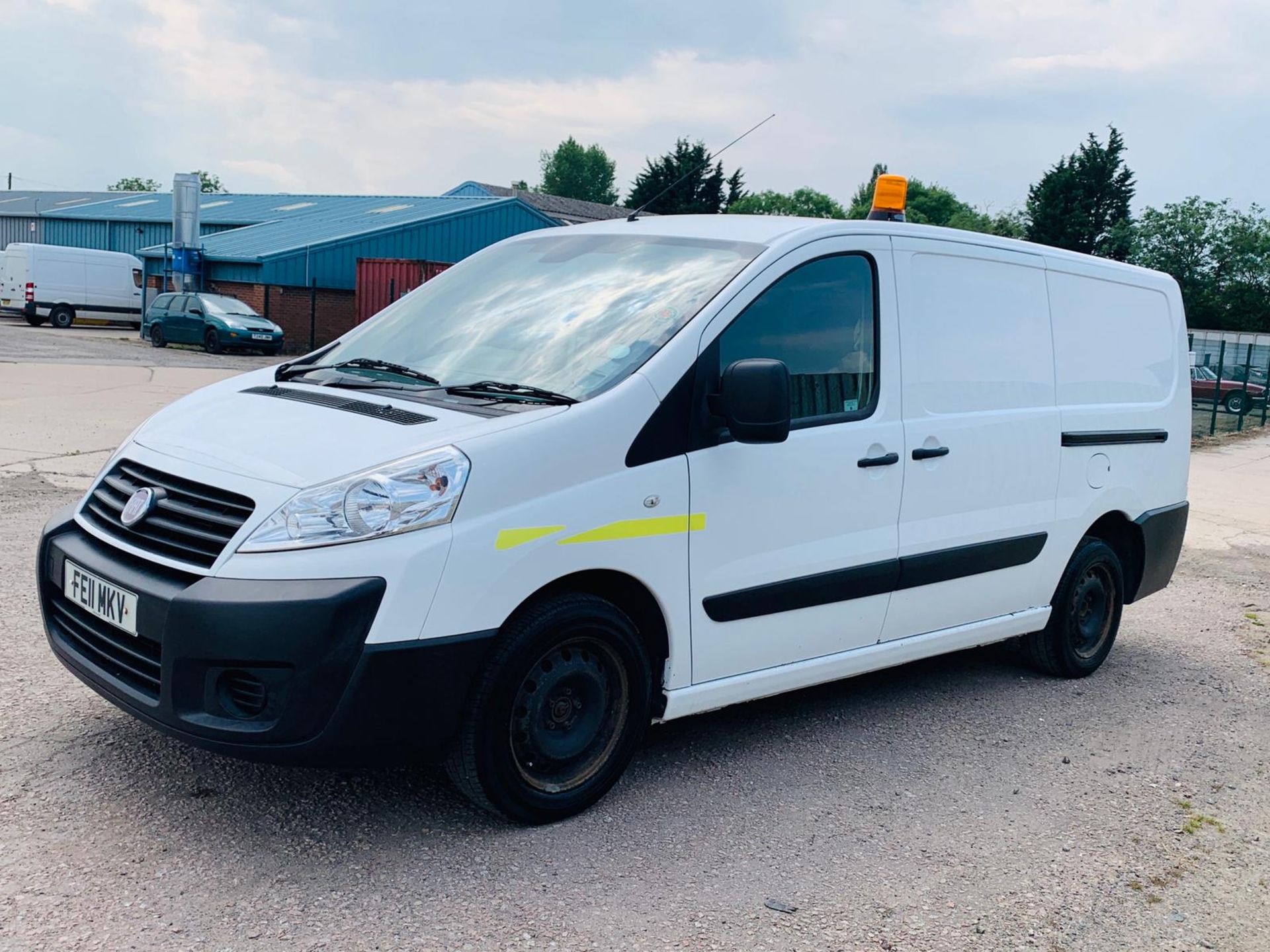 On Sale FIAT SCUDO 2.0JTD LWB - AIR CON -11 REG -1 KEEPER - FITTED REAR WORK / STORAGE SHELVING - Image 16 of 27