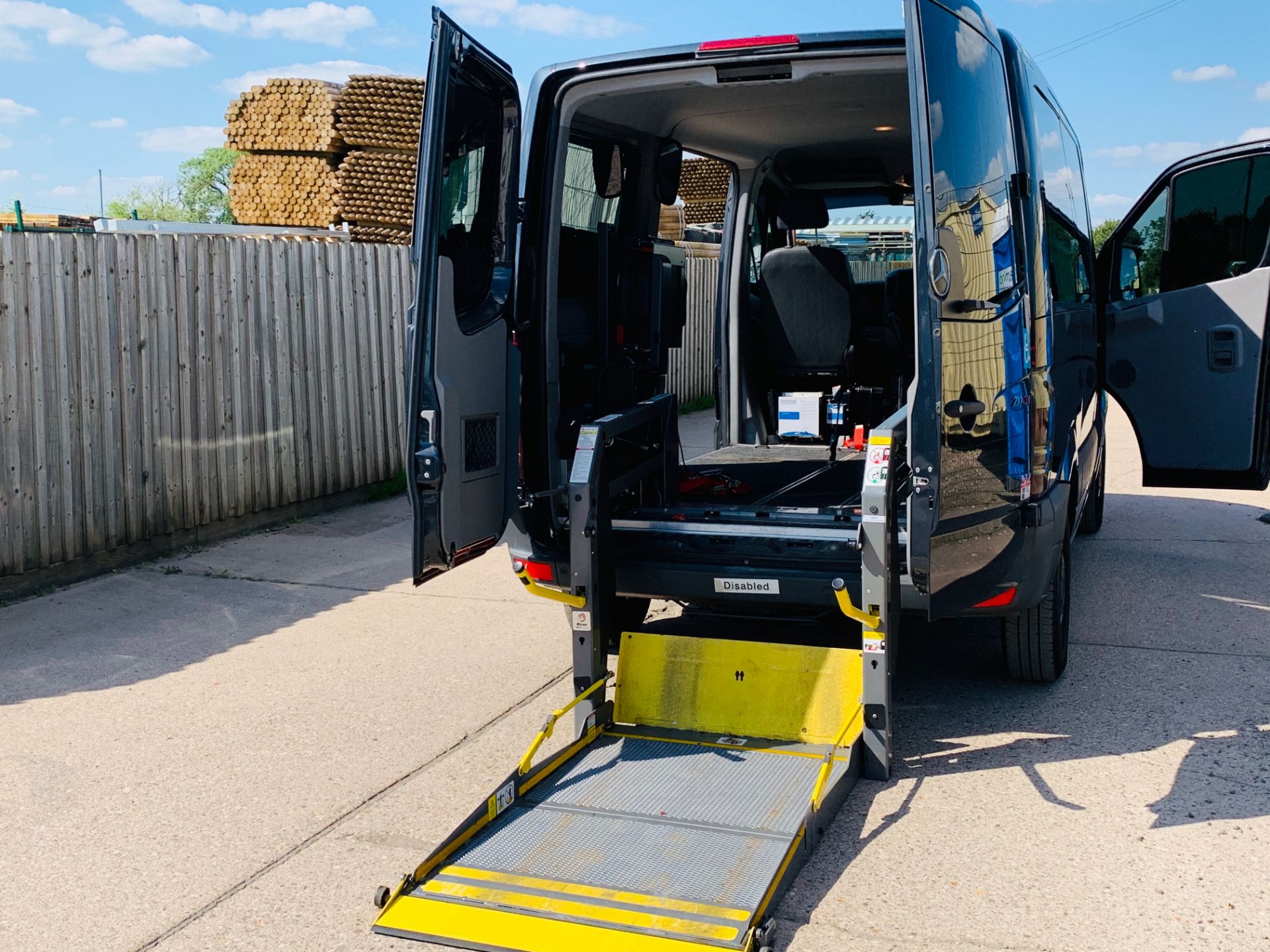 MERCEDES SPRINTER 210CDI DISABLED ACCESS/DRIVER - 62 REG - ONLY 23K MILES -AIR CON - O-H CONVERSION - Image 25 of 33