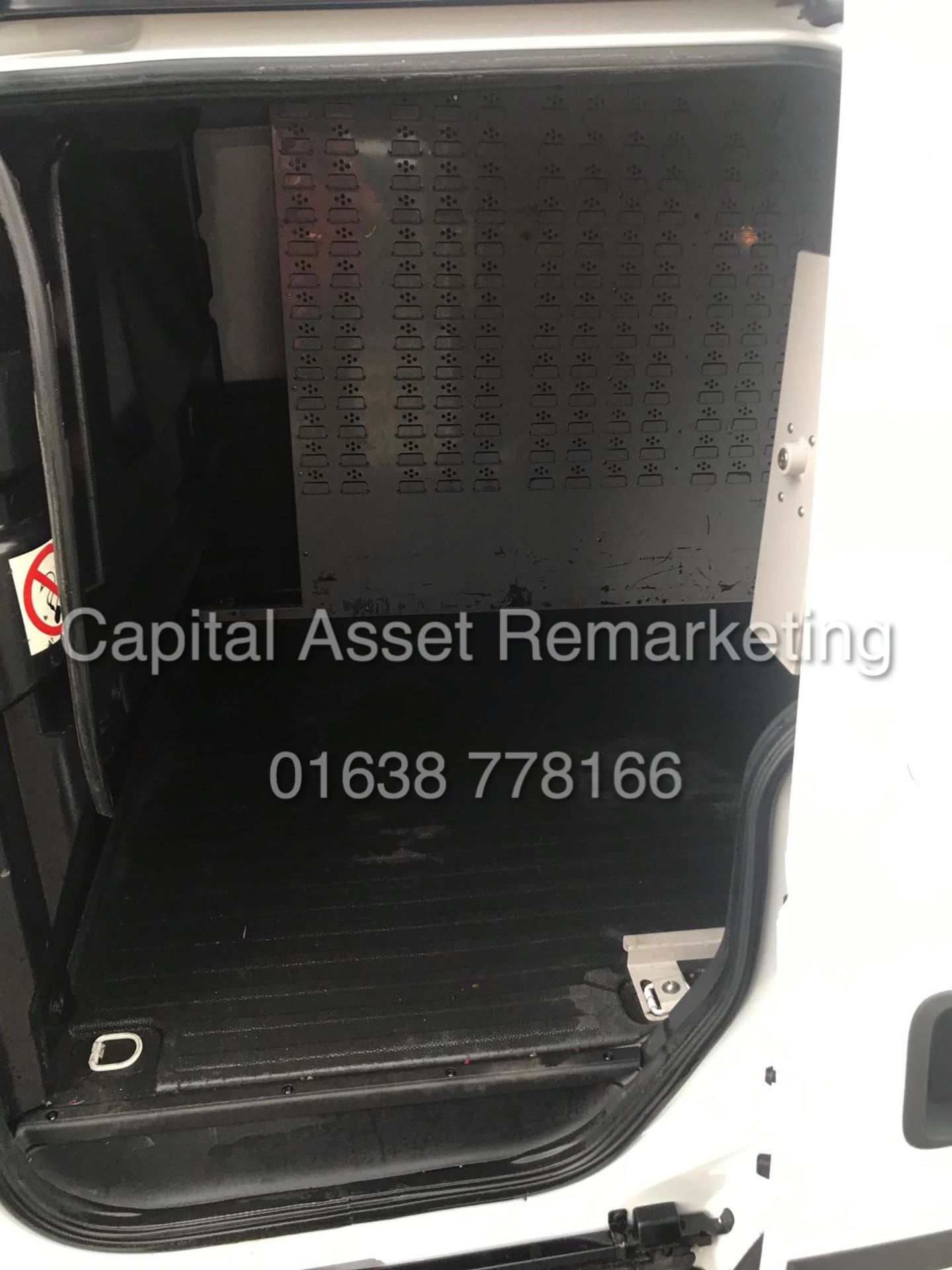 VAUXHALL COMBO 2000 CDTI (09 REG) 1 OWNER - SIDE DOOR - Image 4 of 5