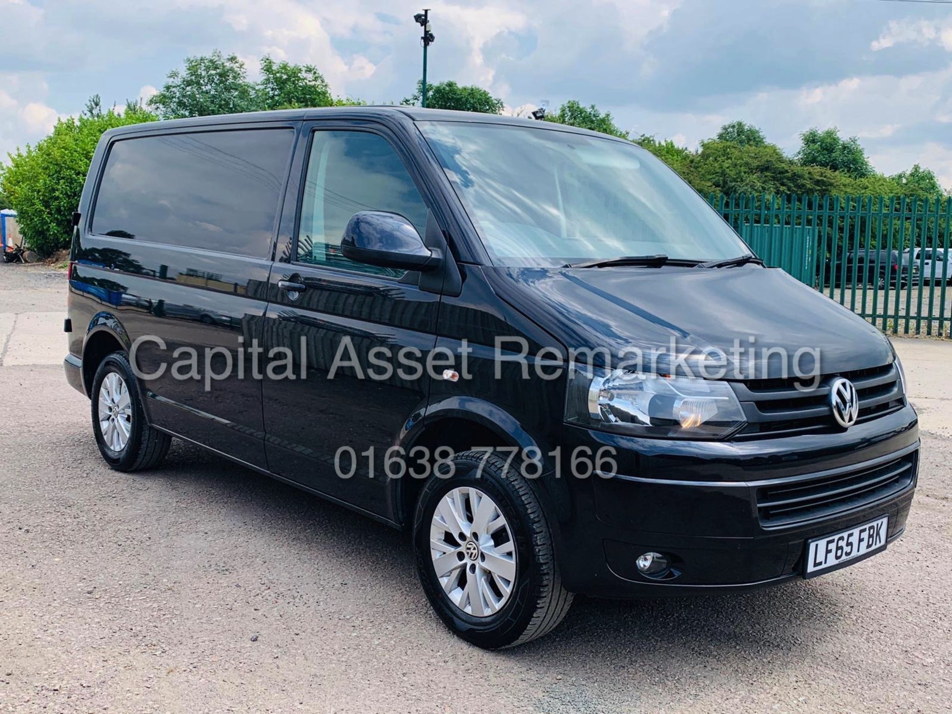 (ON SALE) VOLKSWAGEN TRANSPORTER 2.0TDI "HIGHLINE-BLACK EDITION" T28 (2016 MODEL) ONLY 59K *AIR CON* - Image 3 of 23