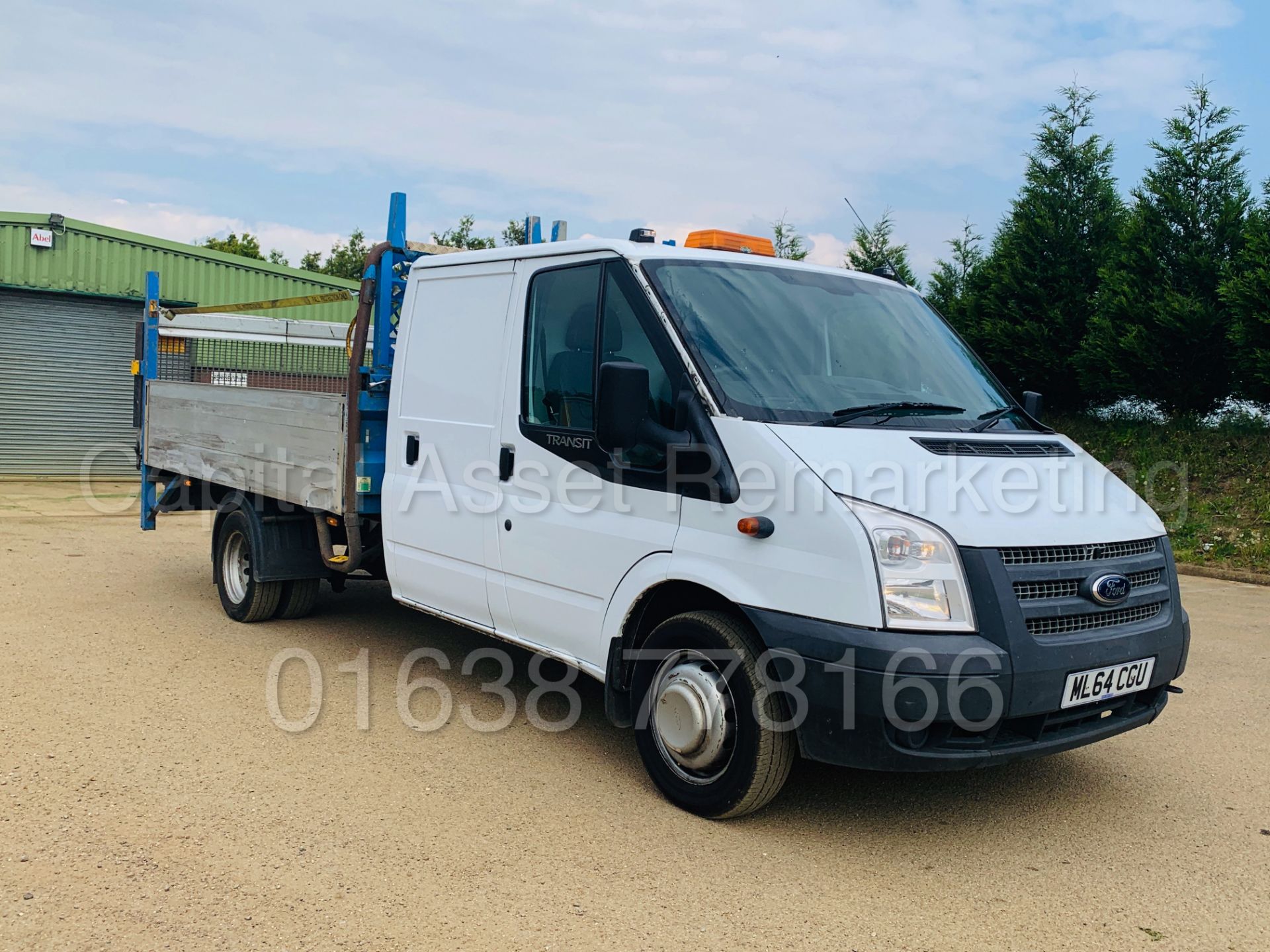 FORD TRANSIT T330 RWD *LWB - D/CAB DROPSIDE* (2015 MODEL) '2.2 TDCI - 125 BHP - 6 SPEED' *TAIL-LIFT* - Image 3 of 36