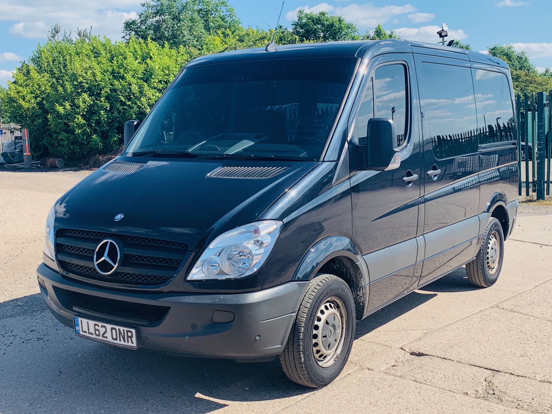 MERCEDES SPRINTER 210CDI DISABLED ACCESS/DRIVER - 62 REG - ONLY 23K MILES -AIR CON - O-H CONVERSION - Image 14 of 33