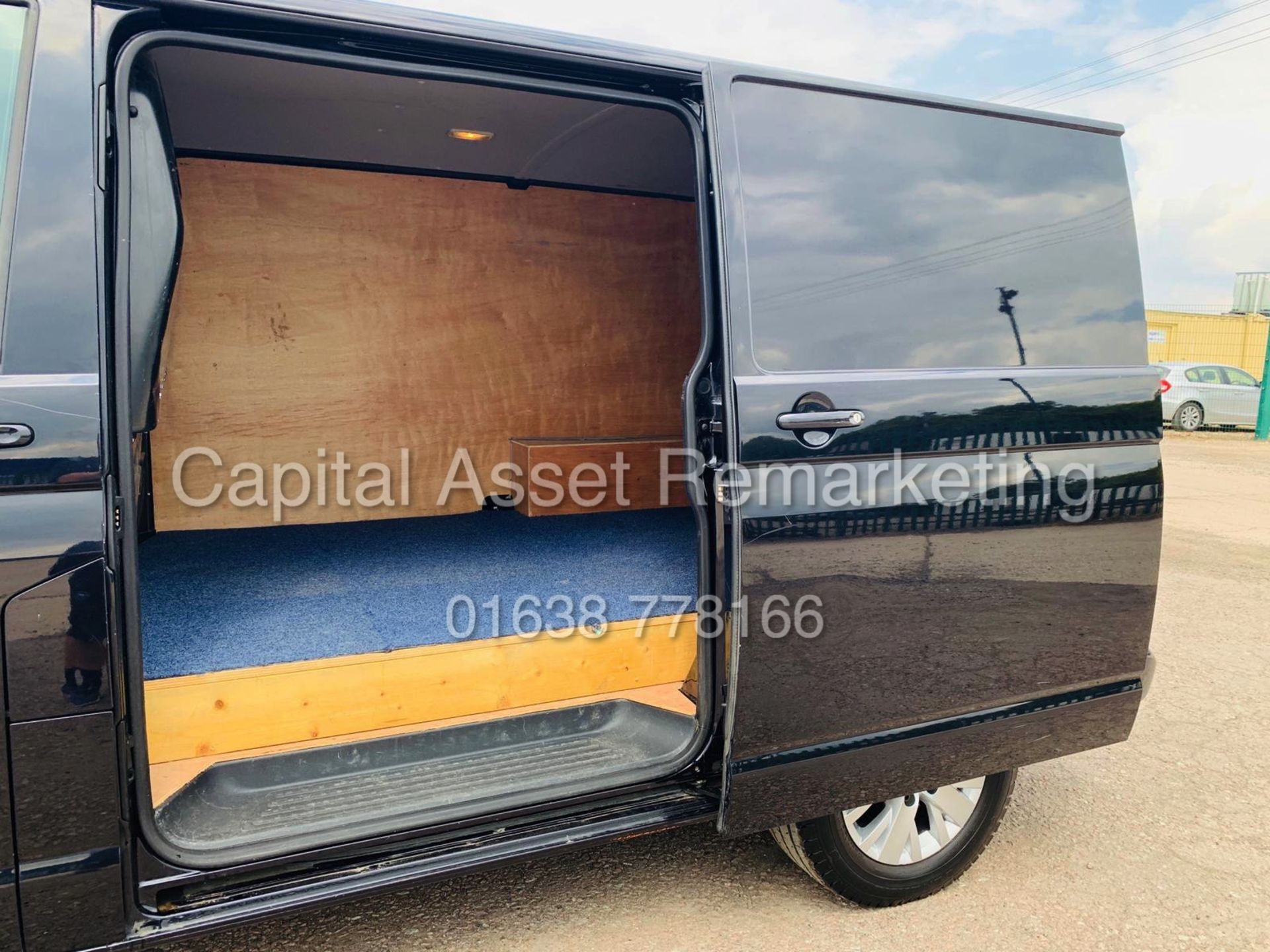 (ON SALE) VOLKSWAGEN TRANSPORTER 2.0TDI "HIGHLINE-BLACK EDITION" T28 (2016 MODEL) ONLY 59K *AIR CON* - Image 23 of 23