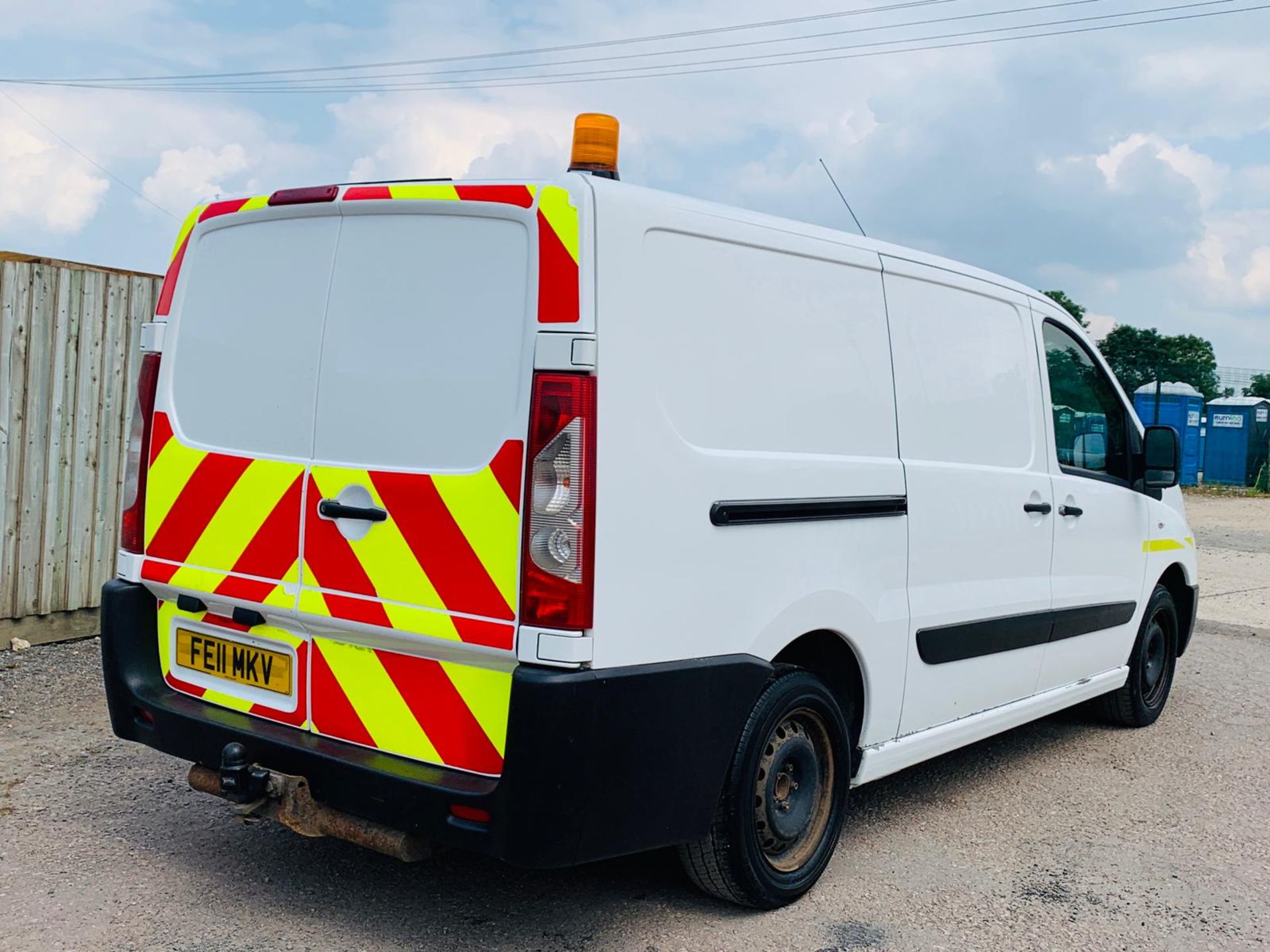 On Sale FIAT SCUDO 2.0JTD LWB - AIR CON -11 REG -1 KEEPER - FITTED REAR WORK / STORAGE SHELVING - Image 4 of 27