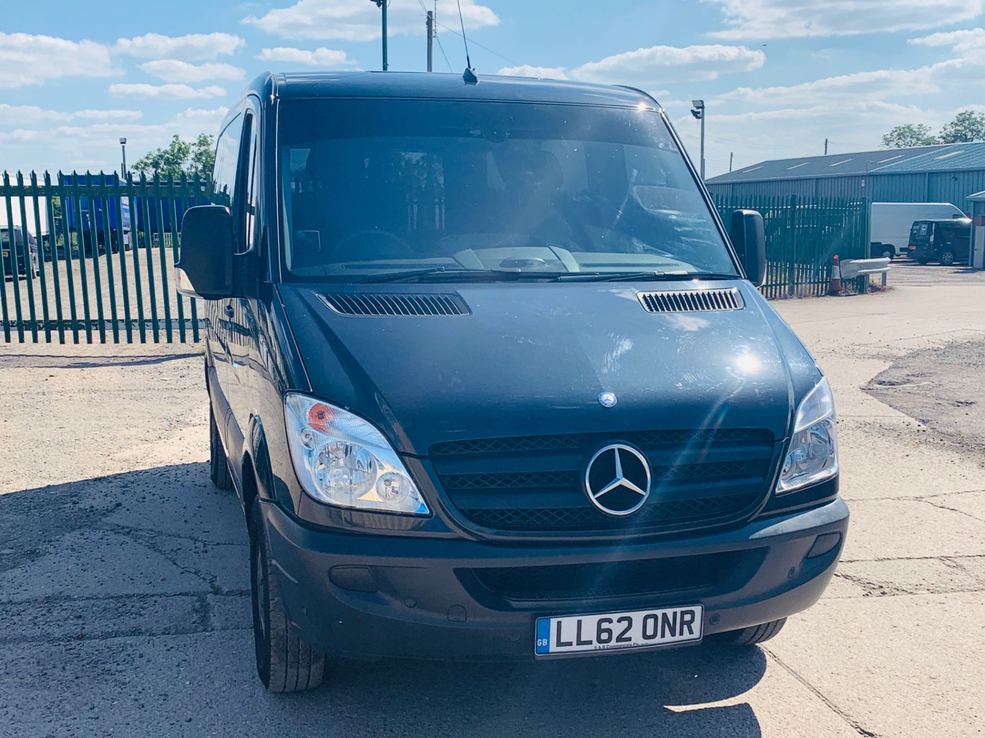 MERCEDES SPRINTER 210CDI DISABLED ACCESS/DRIVER - 62 REG - ONLY 23K MILES -AIR CON - O-H CONVERSION - Image 13 of 33