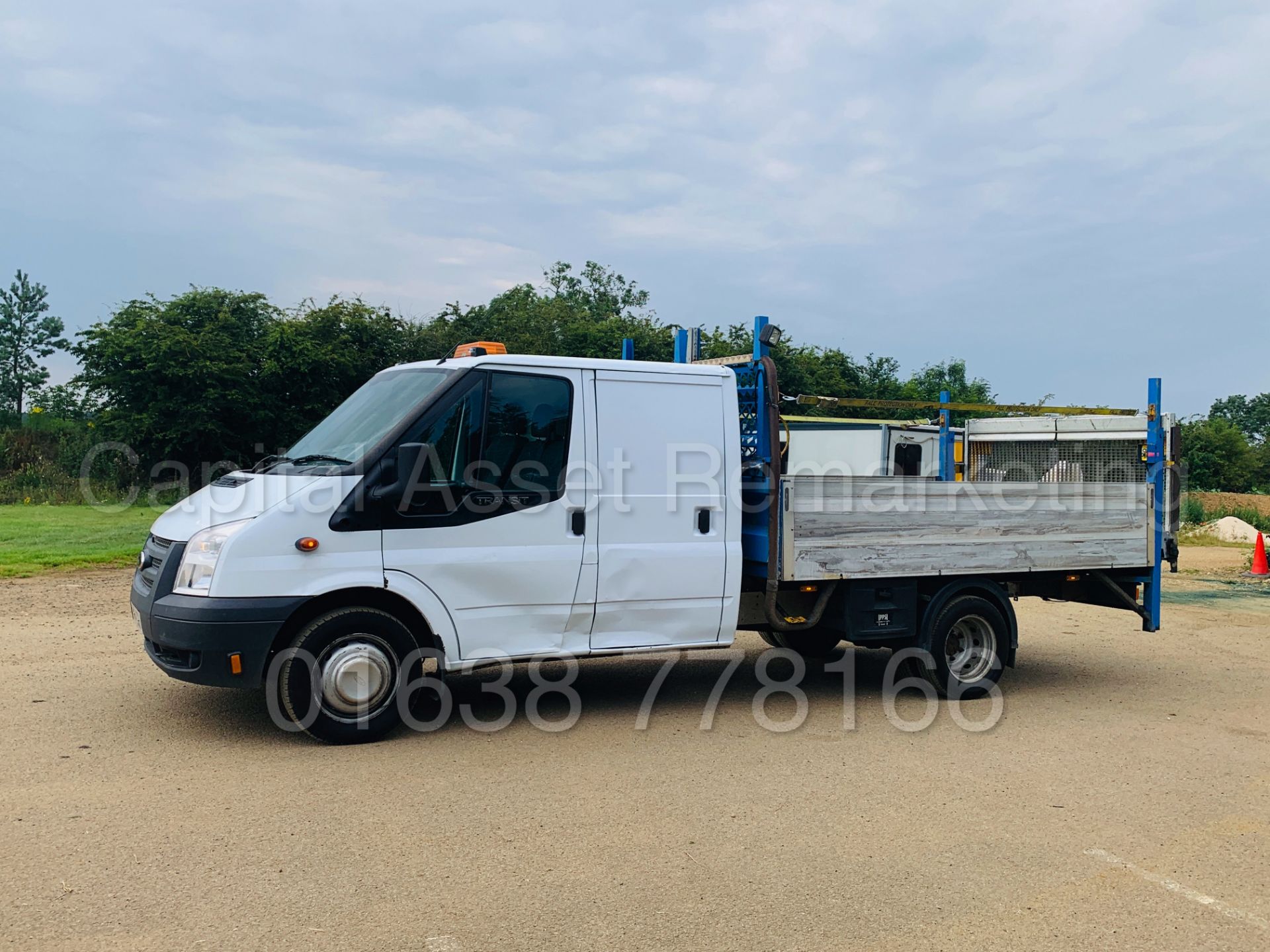 FORD TRANSIT T330 RWD *LWB - D/CAB DROPSIDE* (2015 MODEL) '2.2 TDCI - 125 BHP - 6 SPEED' *TAIL-LIFT* - Image 7 of 36