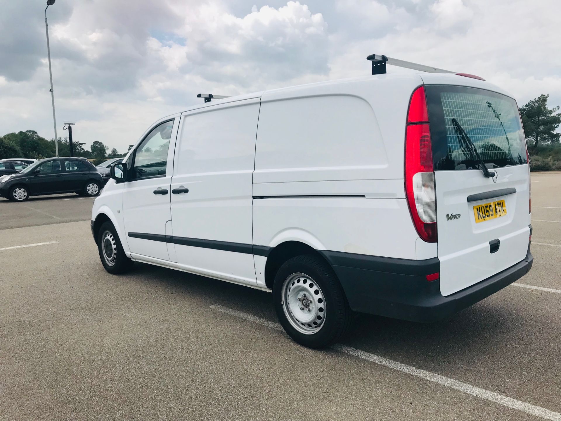 MERCEDES VITO 109CDI "LWB" (2010) MODEL - ELEC PACK - TWIN SLD - 3 SEATER - LOOK!!! - Image 4 of 20