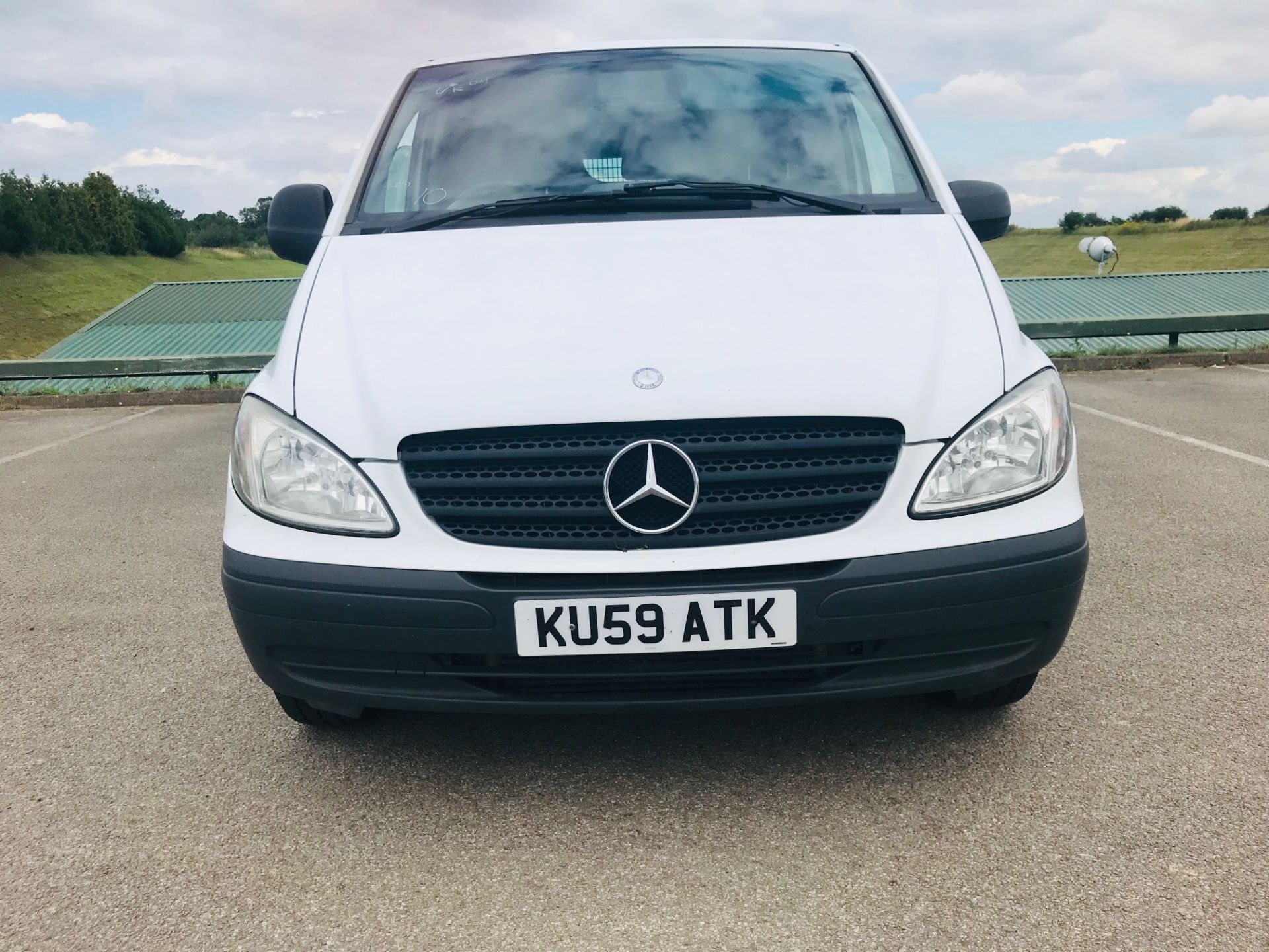 MERCEDES VITO 109CDI "LWB" (2010) MODEL - ELEC PACK - TWIN SLD - 3 SEATER - LOOK!!! - Image 3 of 20