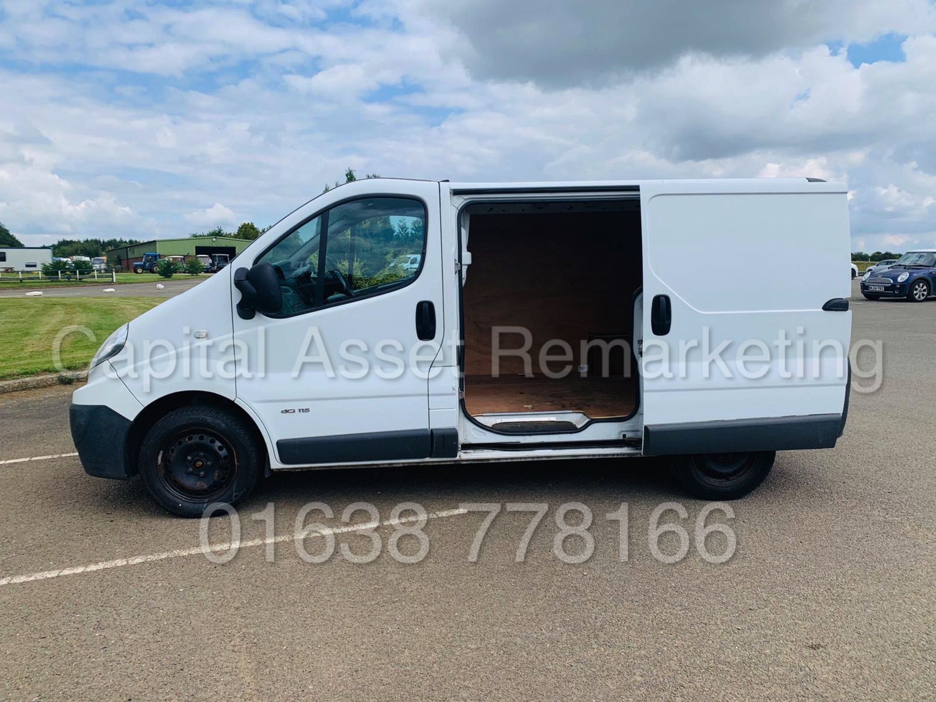 RENAULT TRAFIC SL27 DCI 115 *SWB - PANEL VAN* (2012 MODEL) '2.0 DCI - 115 BHP - 6 SPEED' **SAT NAV** - Image 10 of 24