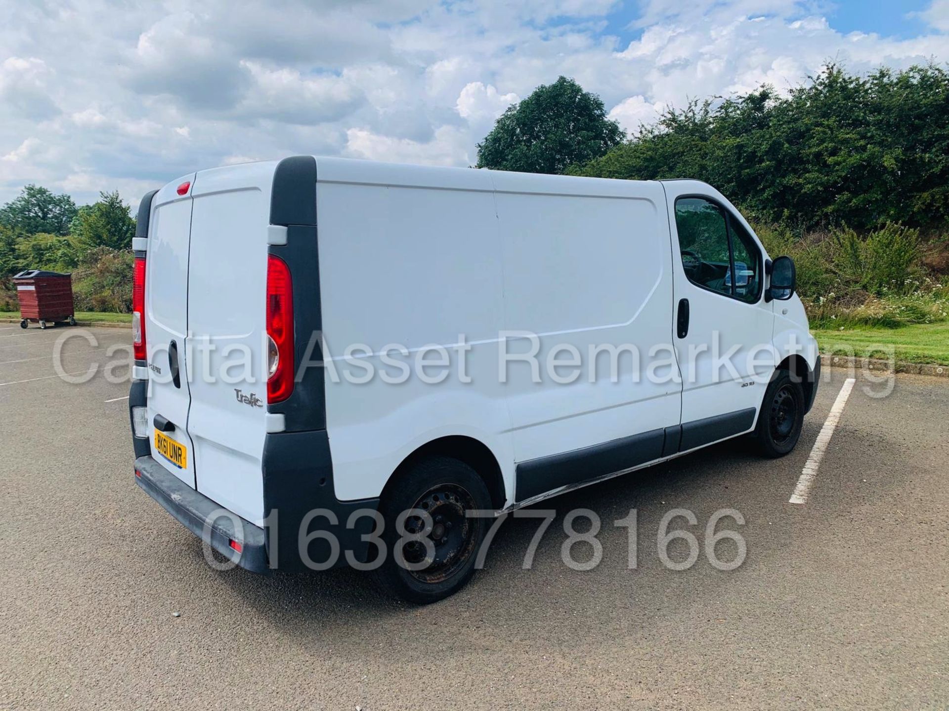 RENAULT TRAFIC SL27 DCI 115 *SWB - PANEL VAN* (2012 MODEL) '2.0 DCI - 115 BHP - 6 SPEED' **SAT NAV** - Image 8 of 24