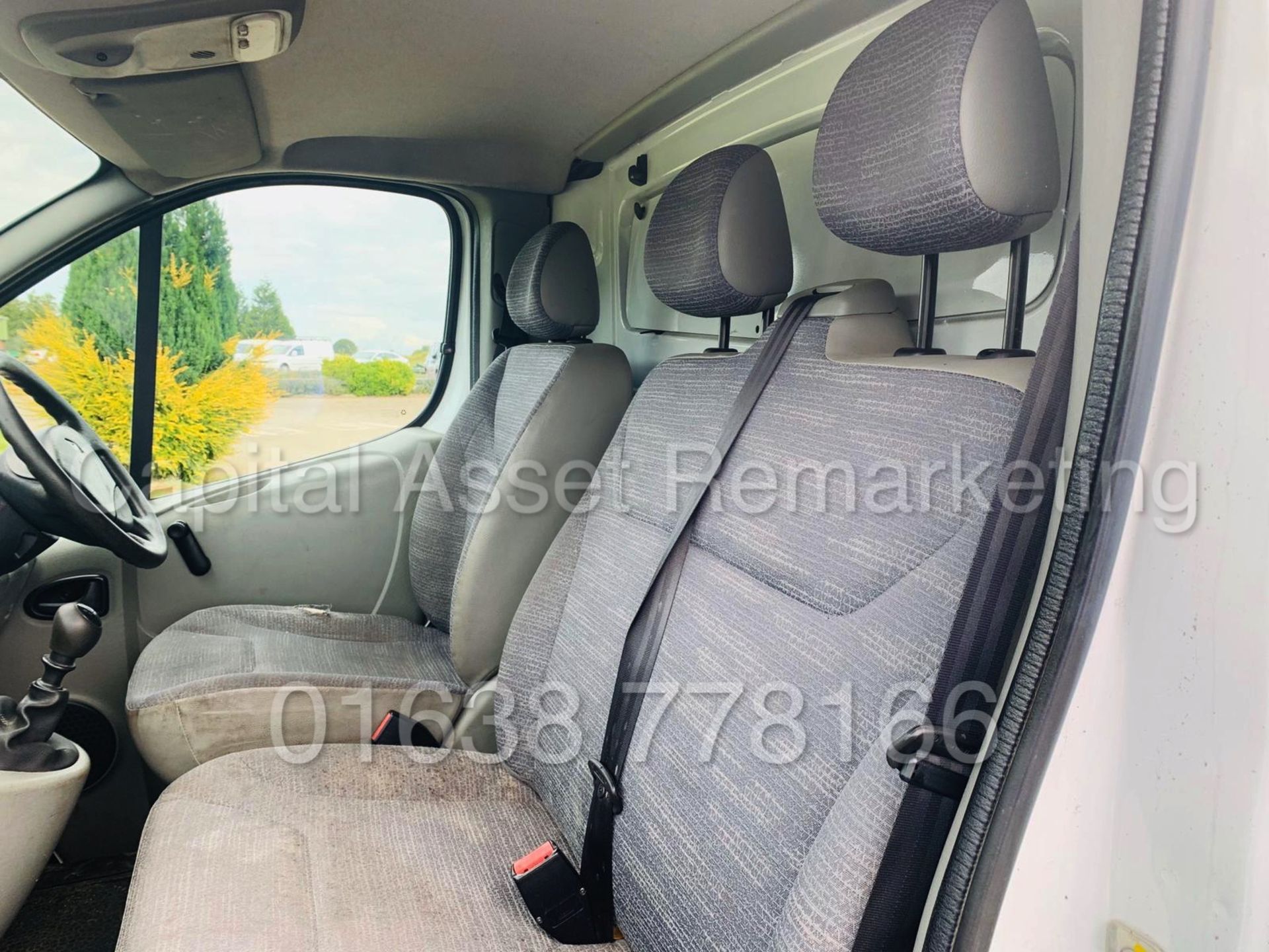 RENAULT TRAFIC SL27 DCI 115 *SWB - PANEL VAN* (2012 MODEL) '2.0 DCI - 115 BHP - 6 SPEED' **SAT NAV** - Image 15 of 24