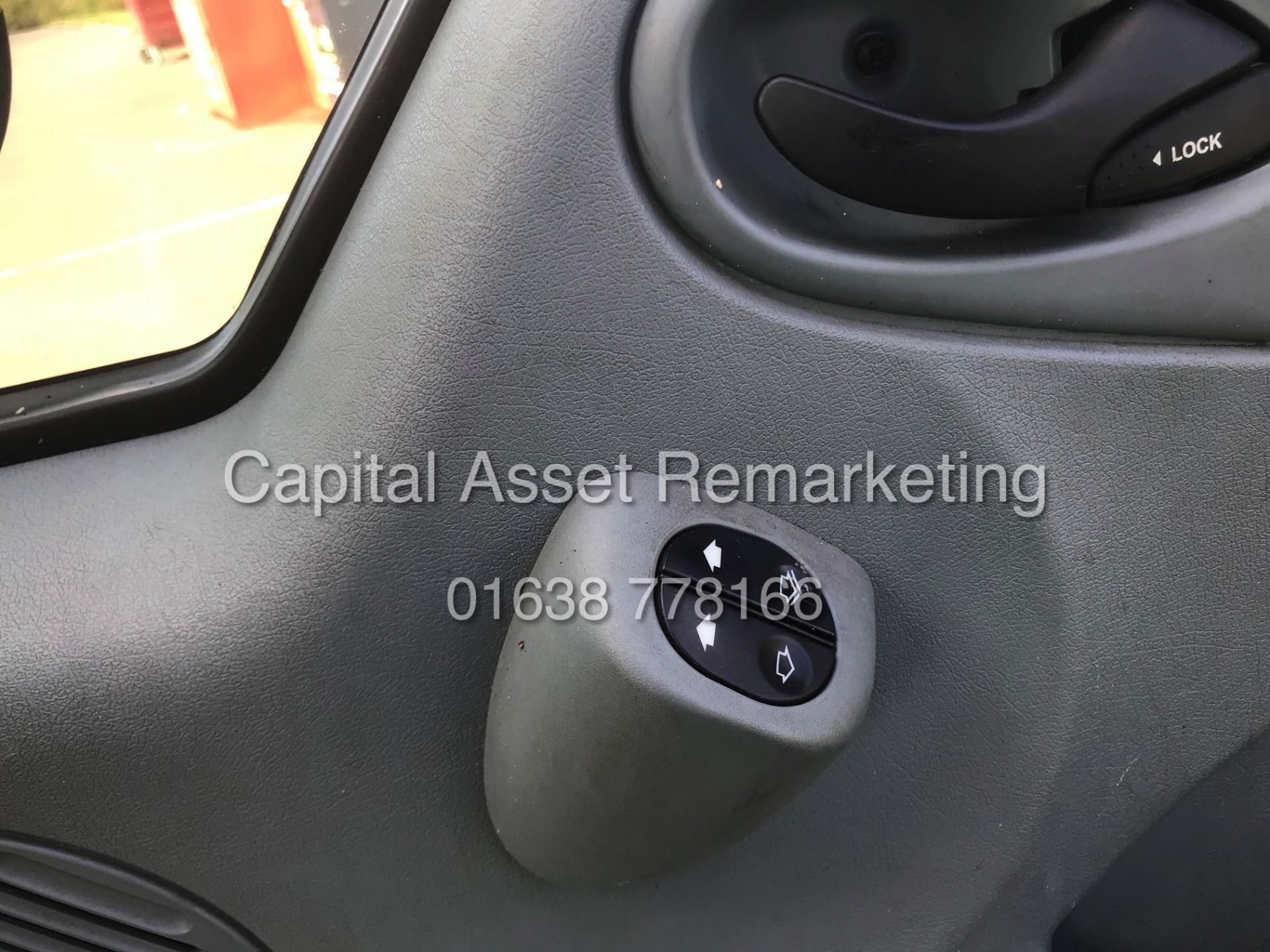 (ON SALE) FORD TRANSIT 2.4TDCI T350L (11 REG) 6 SEATER CREW/MESSING UNIT *1 OWNER* MESSING UNIT - Image 14 of 24