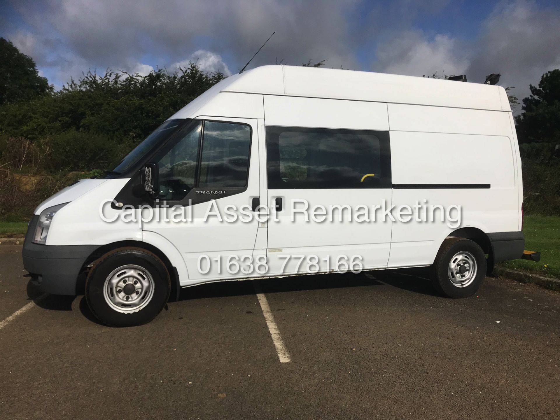 (ON SALE) FORD TRANSIT 2.4TDCI T350L (11 REG) 6 SEATER CREW/MESSING UNIT *1 OWNER* MESSING UNIT - Image 2 of 24