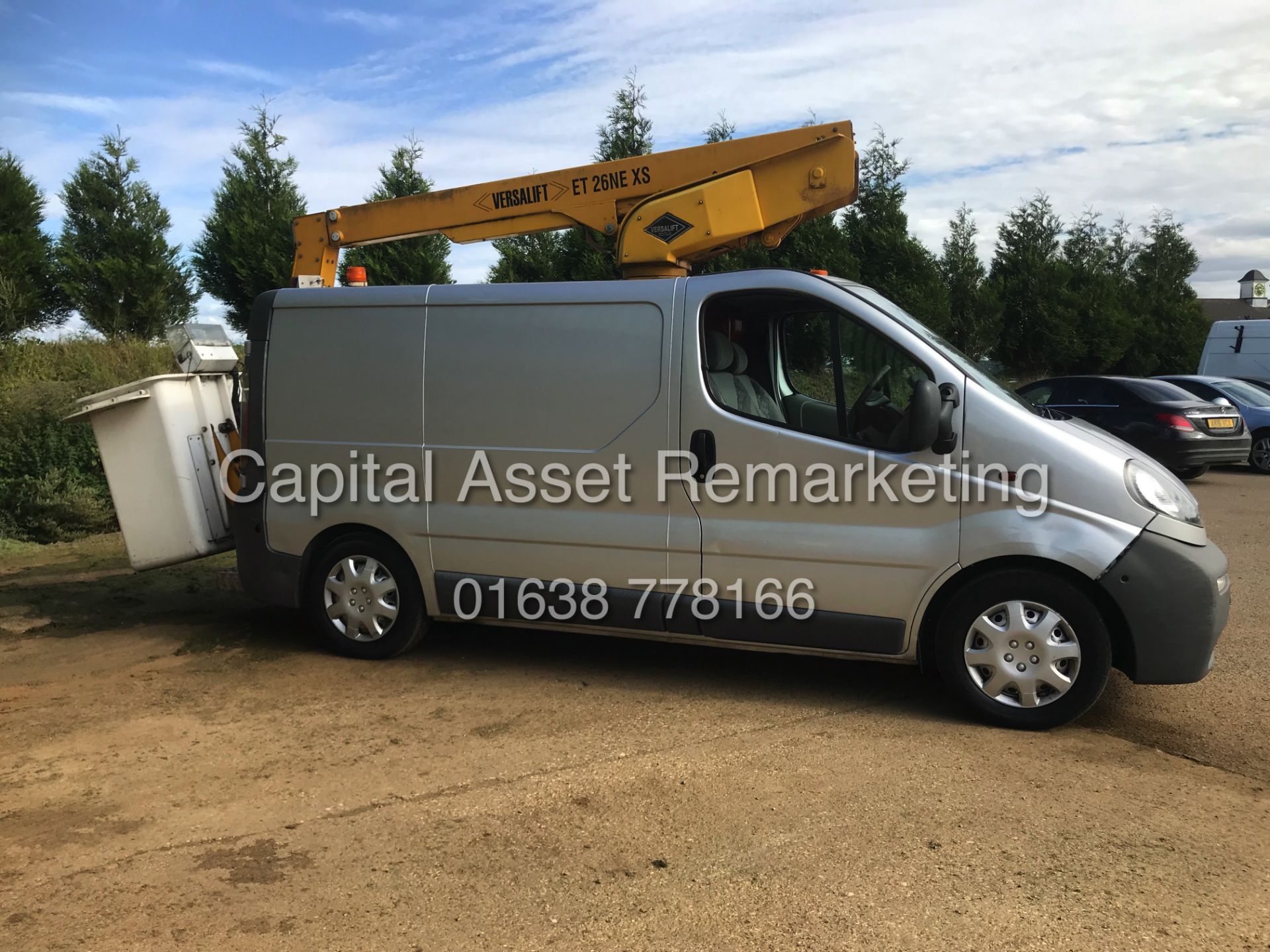 On Sale VAUXHALL VIVARO 1.9DTI 2900 "CHERRY PICKER" ONLY 61,000 MILES WITH HISTORY (05 REG) 6 SPEED - Image 4 of 13