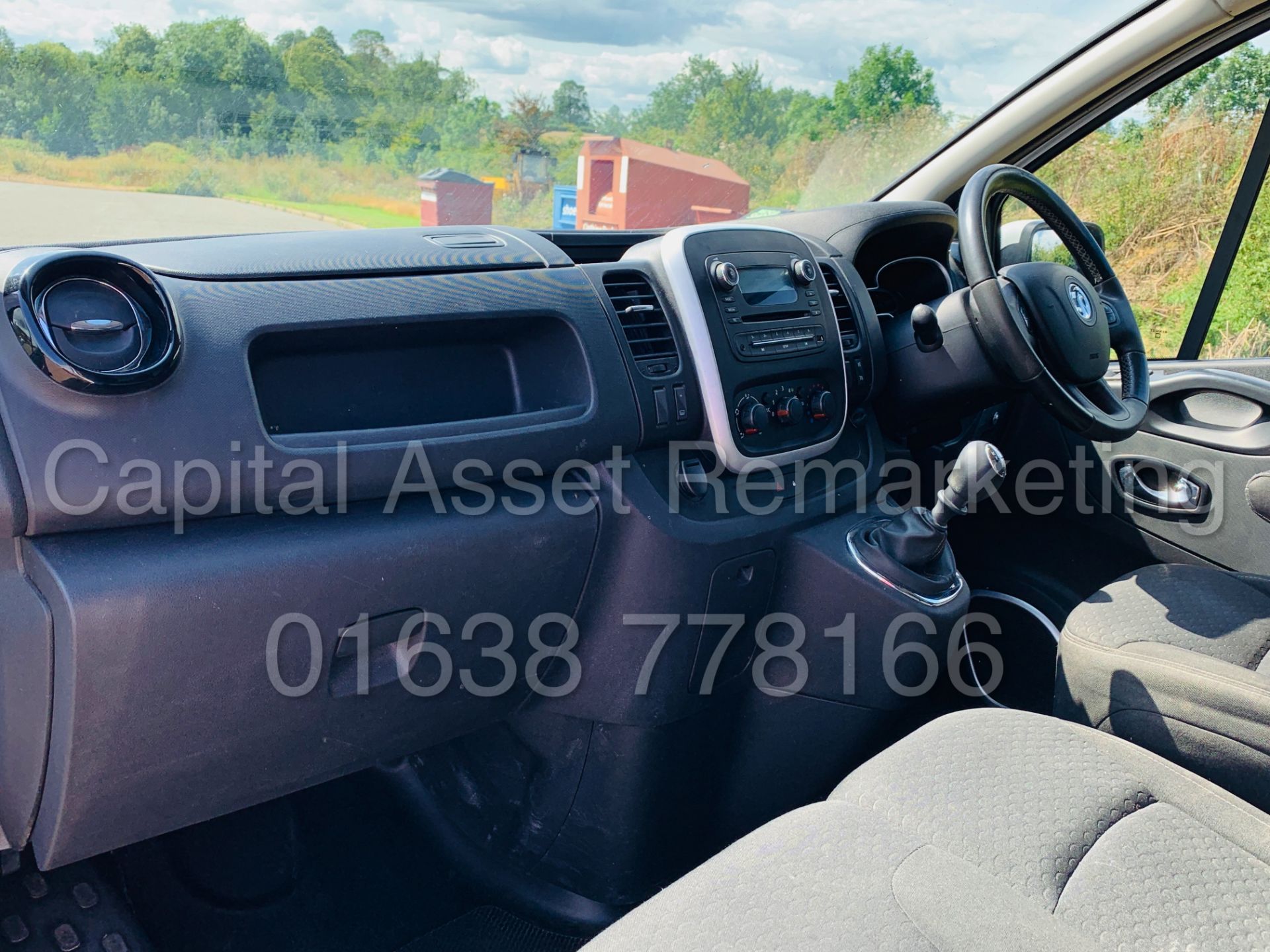 VAUXHALL VIVARO *SPORTIVE* (2015-NEW MODEL) '1.6 CDTI - 115 BHP - 6 SPEED' *A/C* (NO VAT - SAVE 20%) - Image 15 of 33