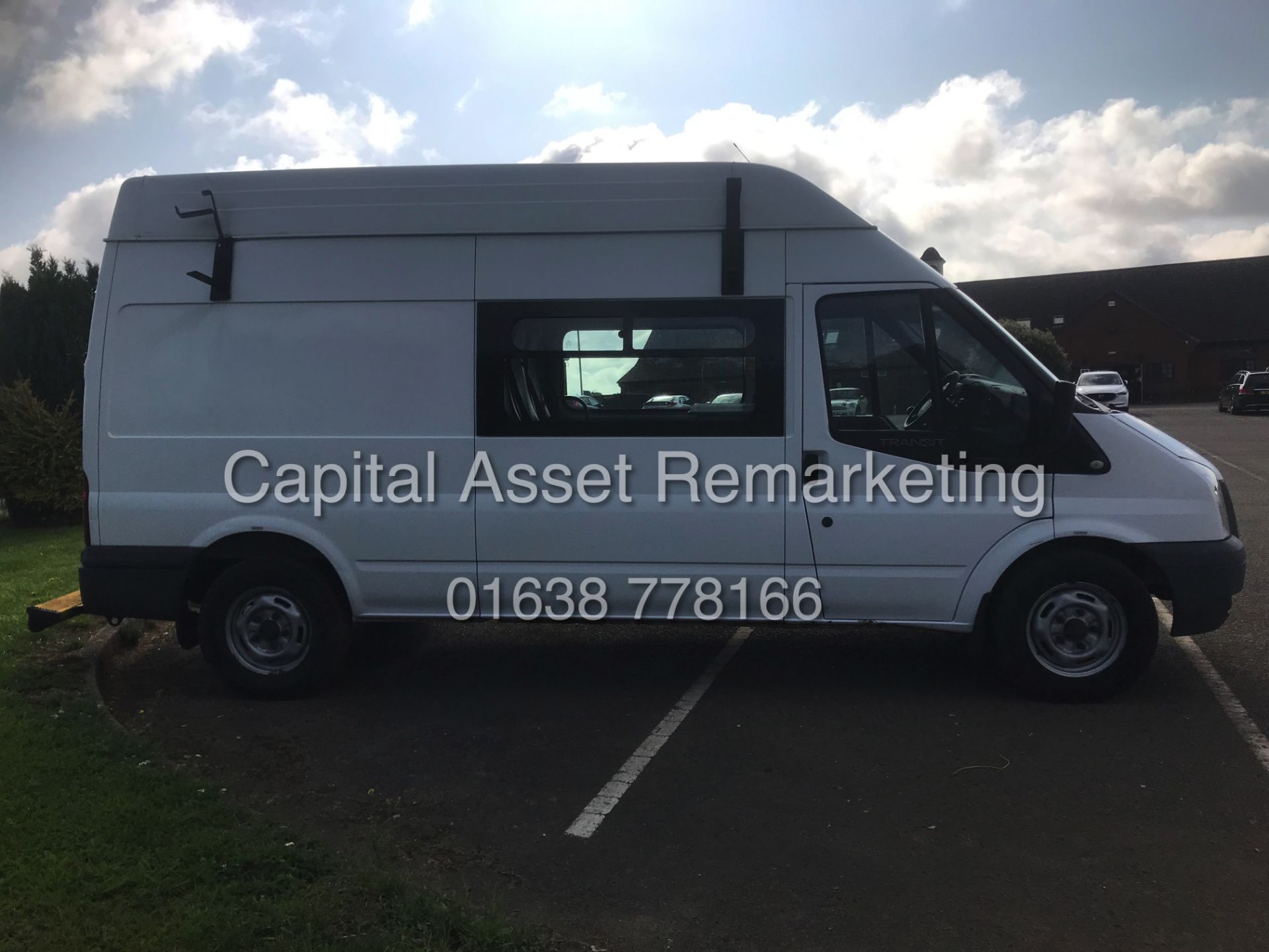 (ON SALE) FORD TRANSIT 2.4TDCI T350L (11 REG) 6 SEATER CREW/MESSING UNIT *1 OWNER* MESSING UNIT - Image 7 of 24