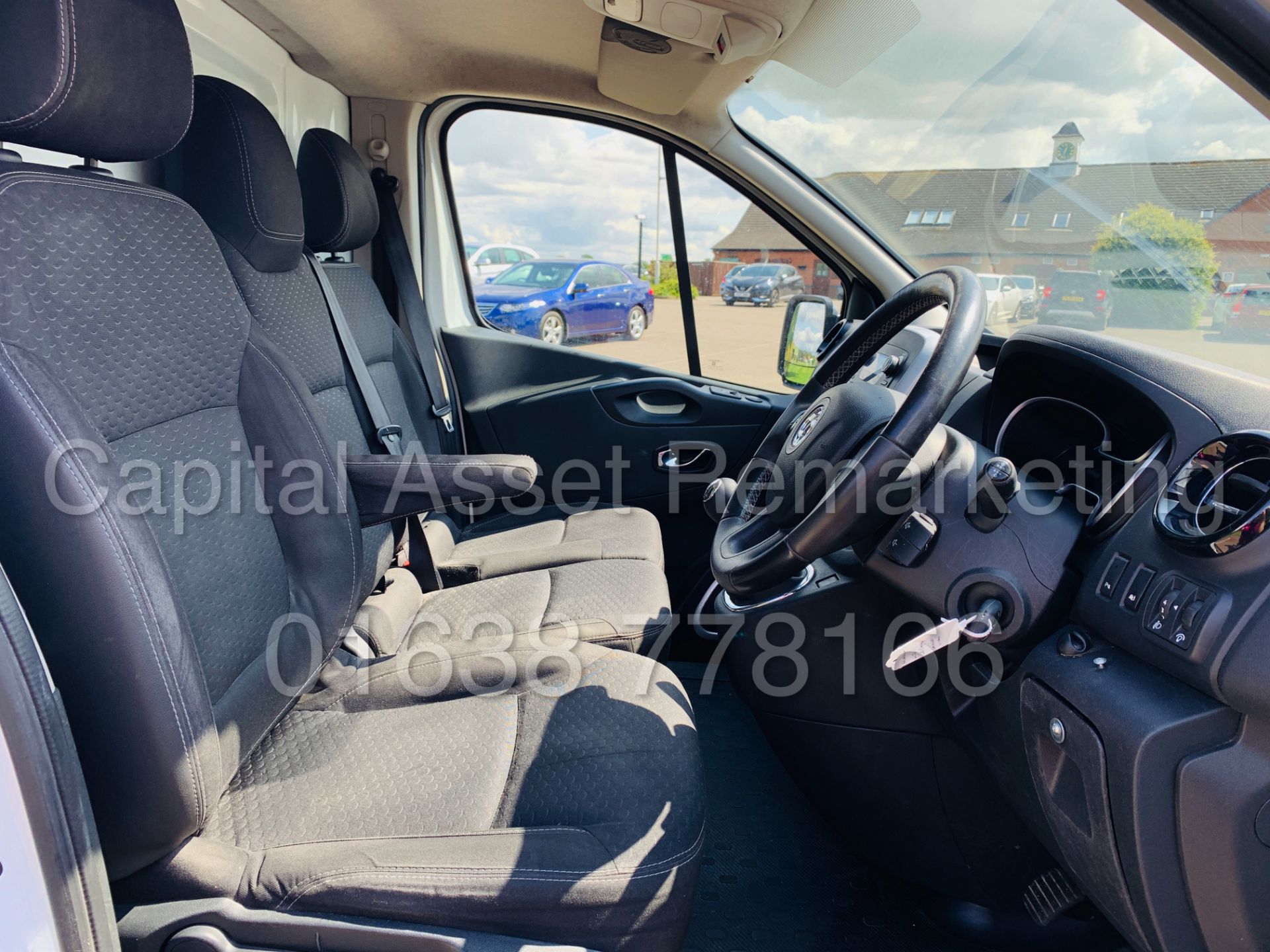 VAUXHALL VIVARO *SPORTIVE* (2015-NEW MODEL) '1.6 CDTI - 115 BHP - 6 SPEED' *A/C* (NO VAT - SAVE 20%) - Image 21 of 33