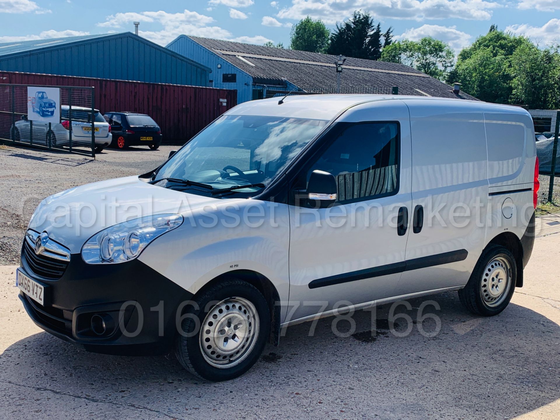 VAUXHALL COMBO *SWB - PANEL VAN* (2017 MODEL) 'STOP/START - 90 - BHP - 5 SPEED' *AIR CON* (1 OWNER) - Image 6 of 43