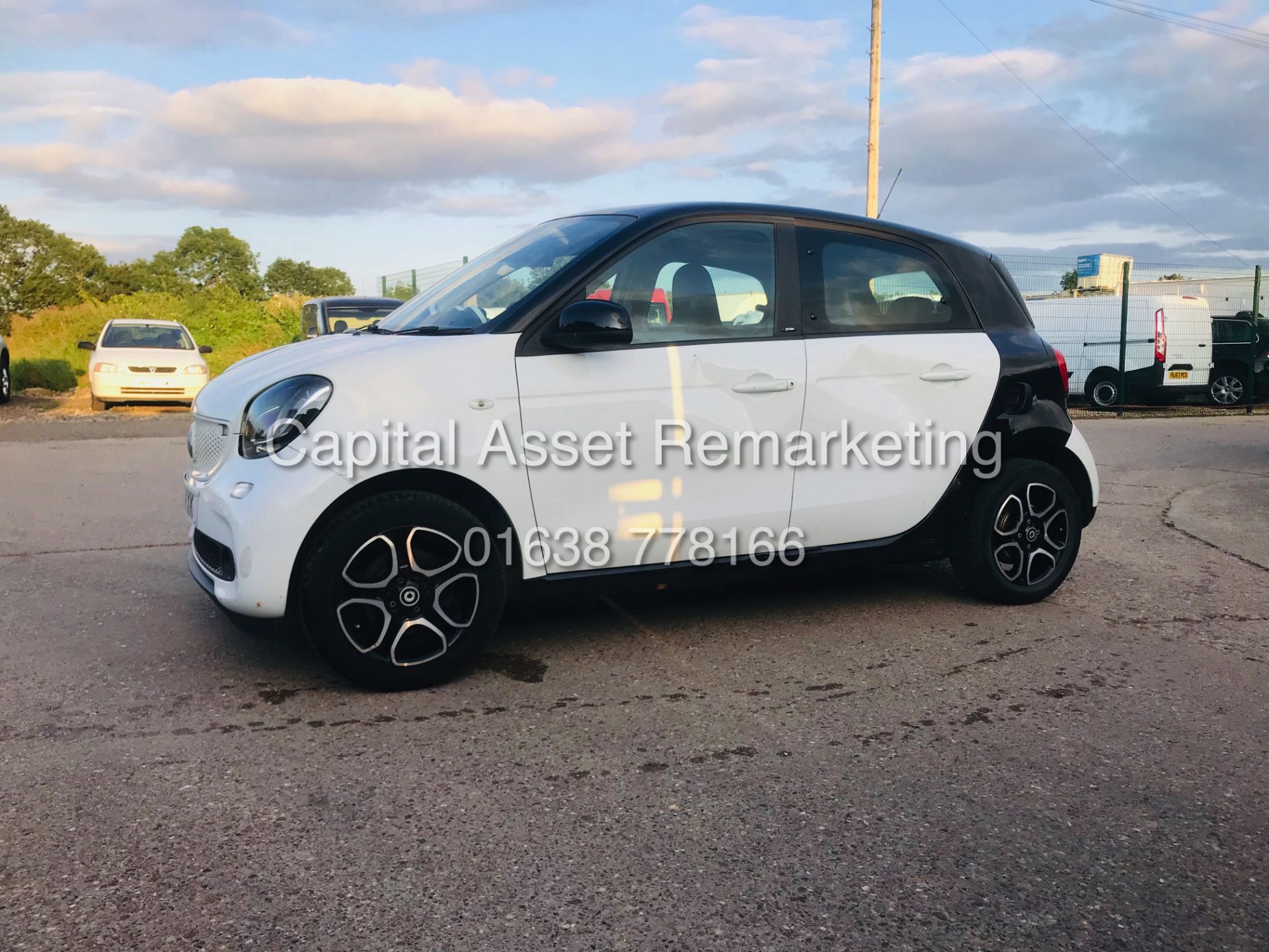 (On Sale)MERCEDES SMART FORFOUR "PRIME PREMIUM" 5 DR (15 REG - NEW) ONLY 30,000 MILES - CLIMATE & AC