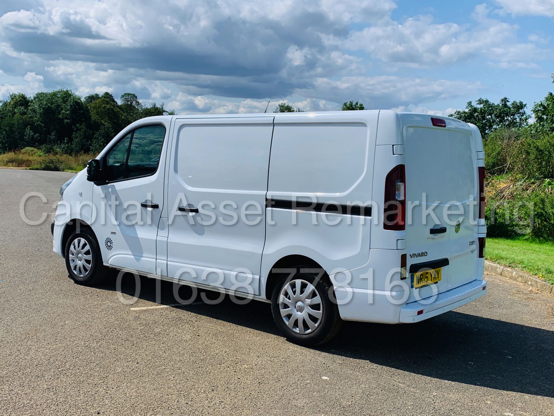 VAUXHALL VIVARO *SPORTIVE* (2015-NEW MODEL) '1.6 CDTI - 115 BHP - 6 SPEED' *A/C* (NO VAT - SAVE 20%) - Image 7 of 33