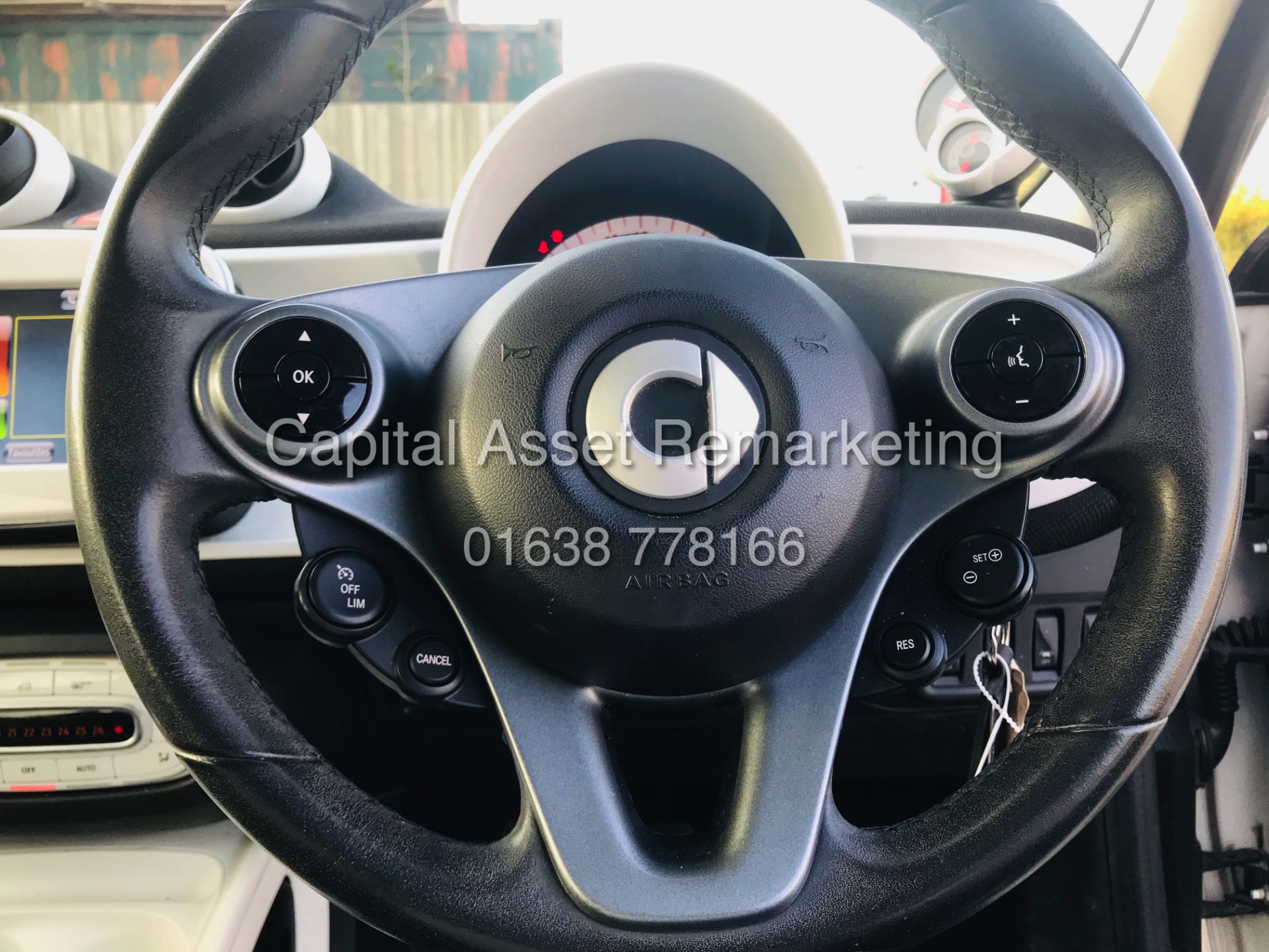 (On Sale)MERCEDES SMART FORFOUR "PRIME PREMIUM" 5 DR (15 REG - NEW) ONLY 30,000 MILES - CLIMATE & AC - Image 7 of 15