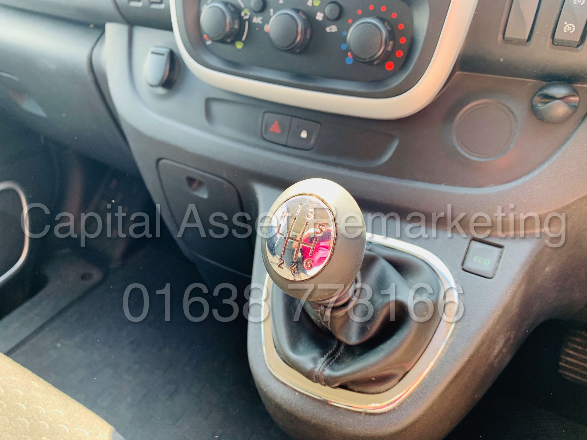 VAUXHALL VIVARO *SPORTIVE* (2015-NEW MODEL) '1.6 CDTI - 115 BHP - 6 SPEED' *A/C* (NO VAT - SAVE 20%) - Image 28 of 33