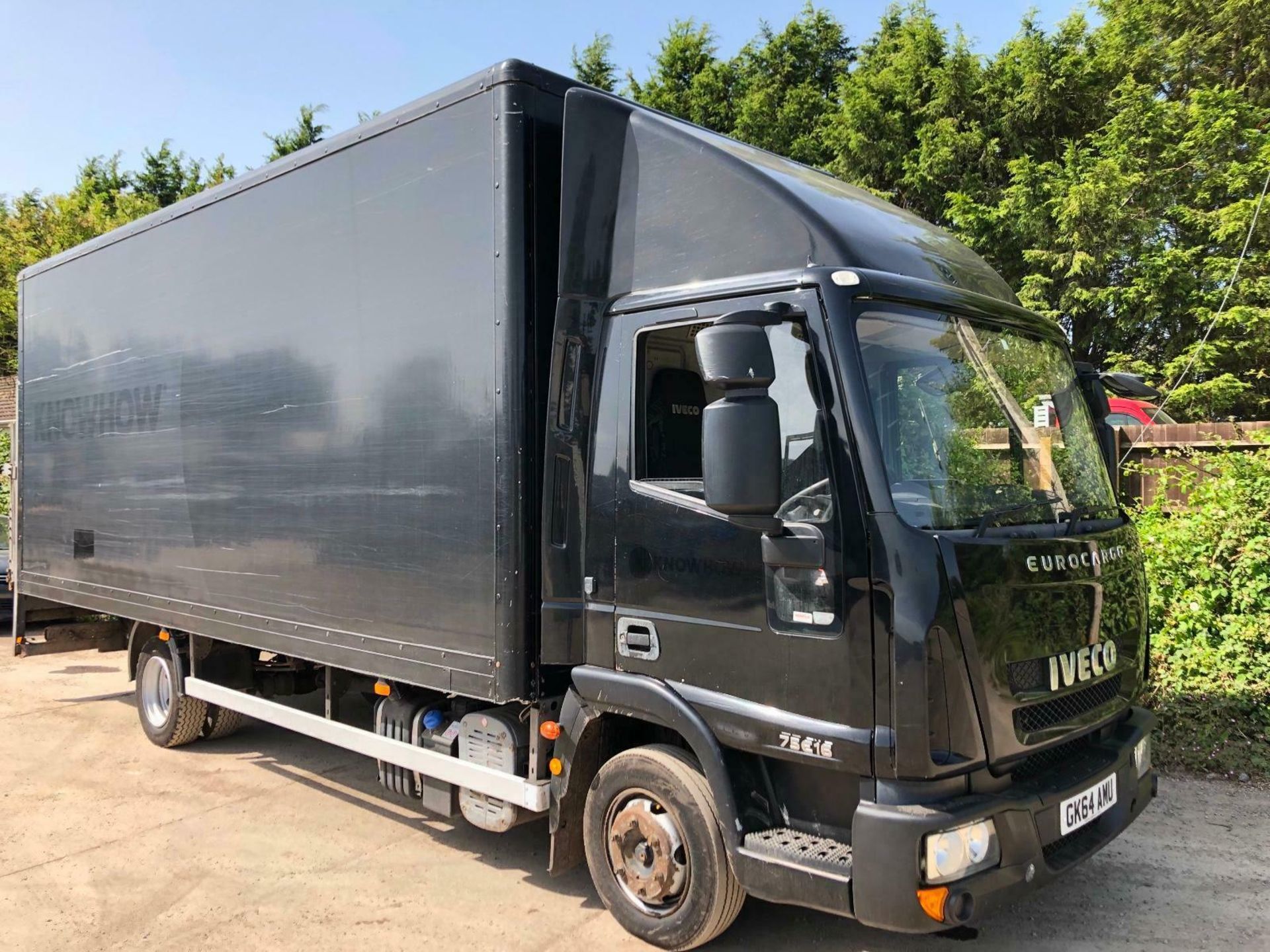 On Sale IVECO CARGO 75E16 EURO 6 COMPLIANT 20 FOOT BOX VAN WITH ELECTRIC TAIL LIFT - 2015 MODEL - Image 2 of 5