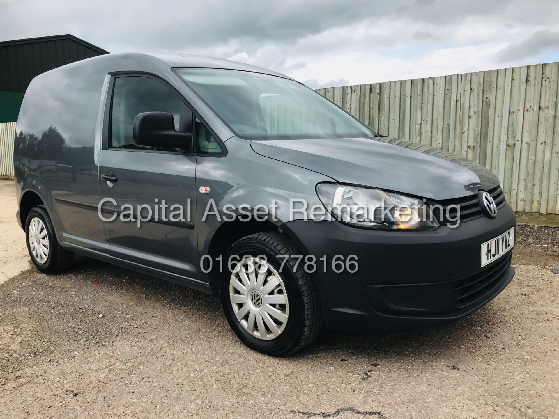 VOLKSWAGEN CADDY 1.6TDI "SPORT STYLE" C20 (11 REG) MET GREY *AIR CON* FULL ELEC PACK - SIDE DOOR - Image 4 of 22