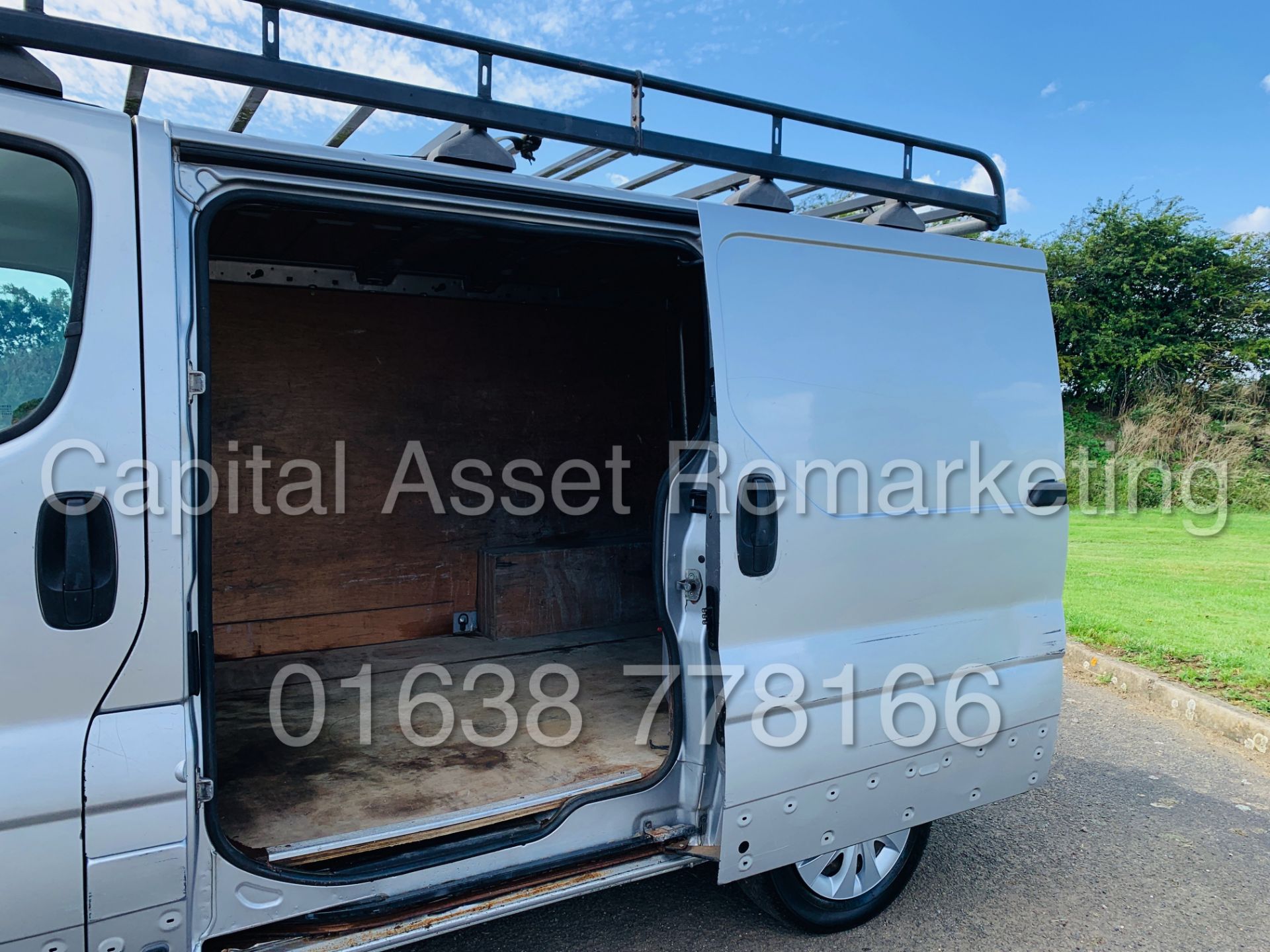 (ON SALE) VAUXHALL VIVARO *SPORTIVE* SWB PANEL VAN (2006) '1.9 DTI - 6 SPEED' **AIR CON** (NO VAT) - Image 14 of 26