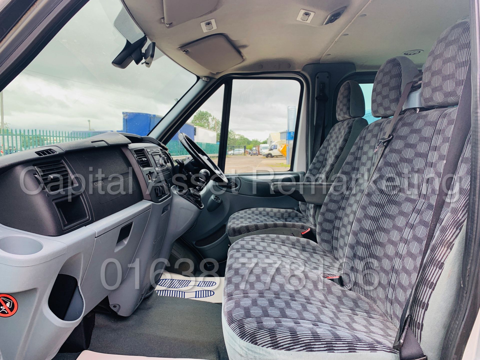 FORD TRANSIT 'TOURNEO - 9 SEATER BUS' *LIMITED* (2010) '2.2 TDCI - 115 BHP - 6 SPEED' **AIR CON** - Image 20 of 43
