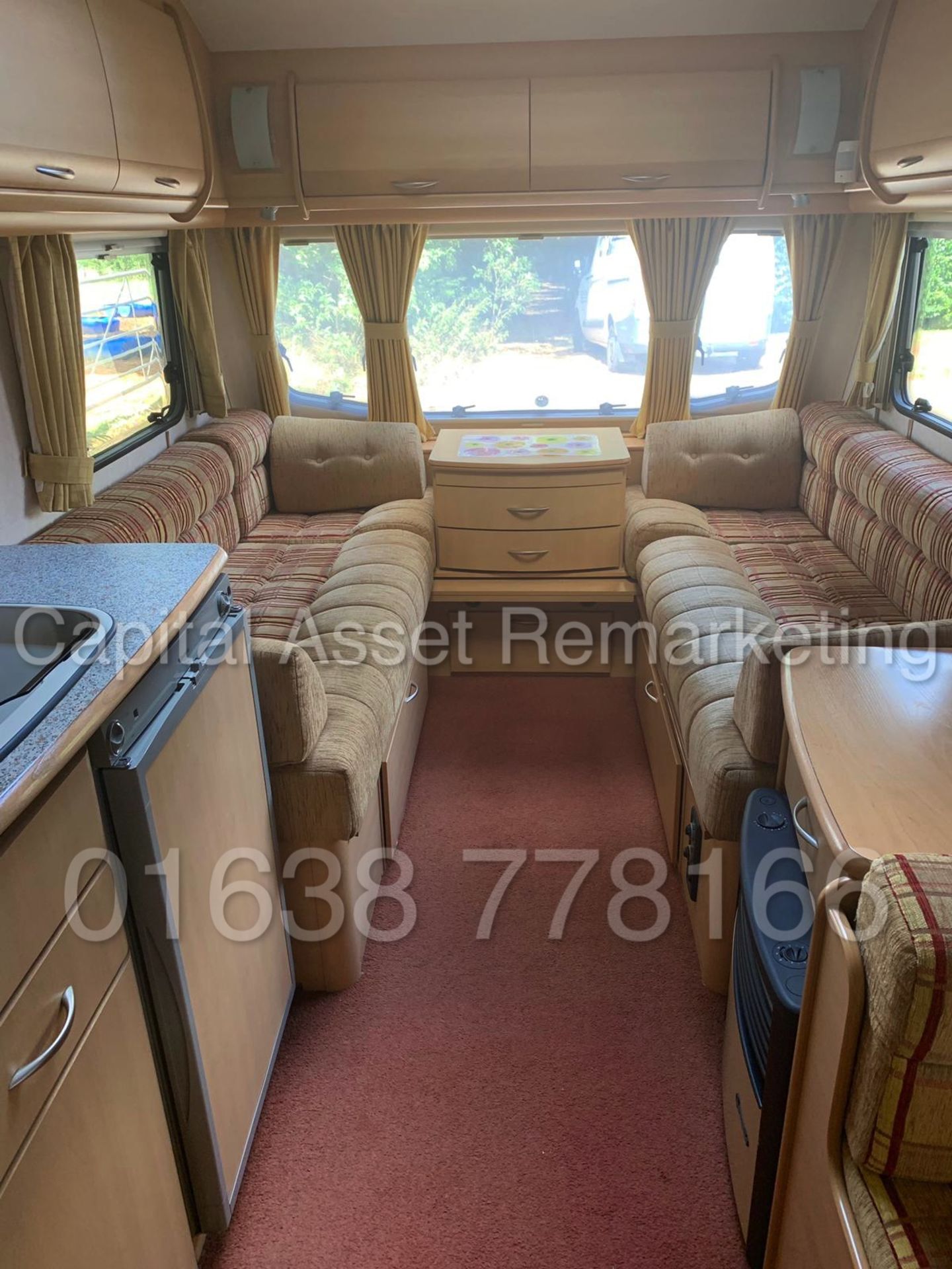 COACHMAN AMARA 520/4 *4 BERTH TOURING CARAVAN* (2005) 'ALKO HITCH - MOTOR MOVER' (NO VAT - SAVE 20%) - Image 7 of 18