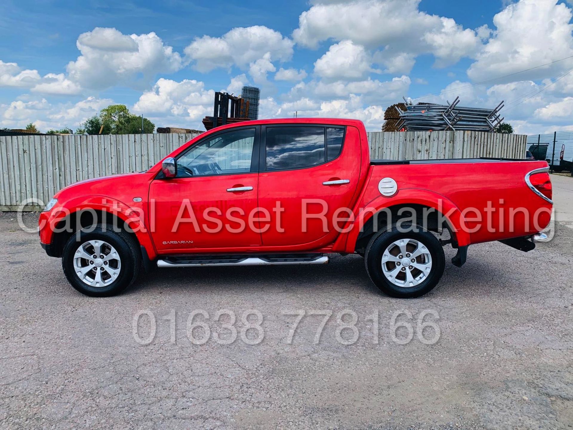 MITSUBISHI L200 *BARBARIAN EDITION* D/CAB PICK-UP (2014) '2.5 DIESEL - 178 BHP ' **MASSIVE SPEC** - Image 9 of 46